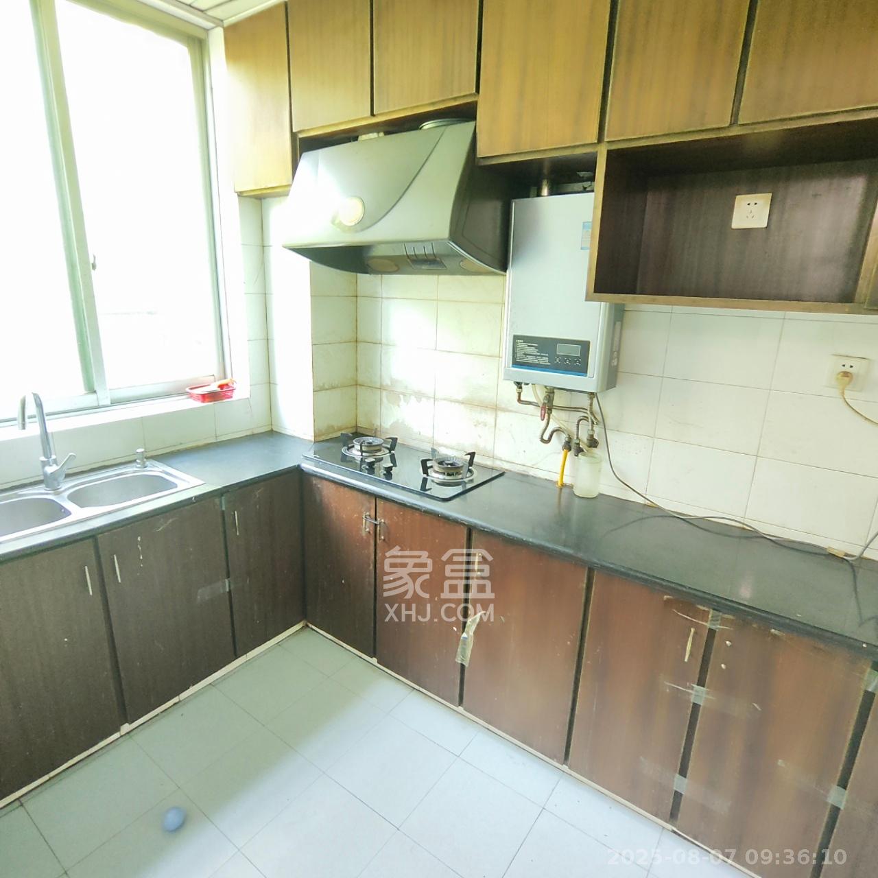 中南汽车世界 2室2厅1卫 1000.0元/月 中南汽车世界 2室2厅1卫 1000.0元/月室内图