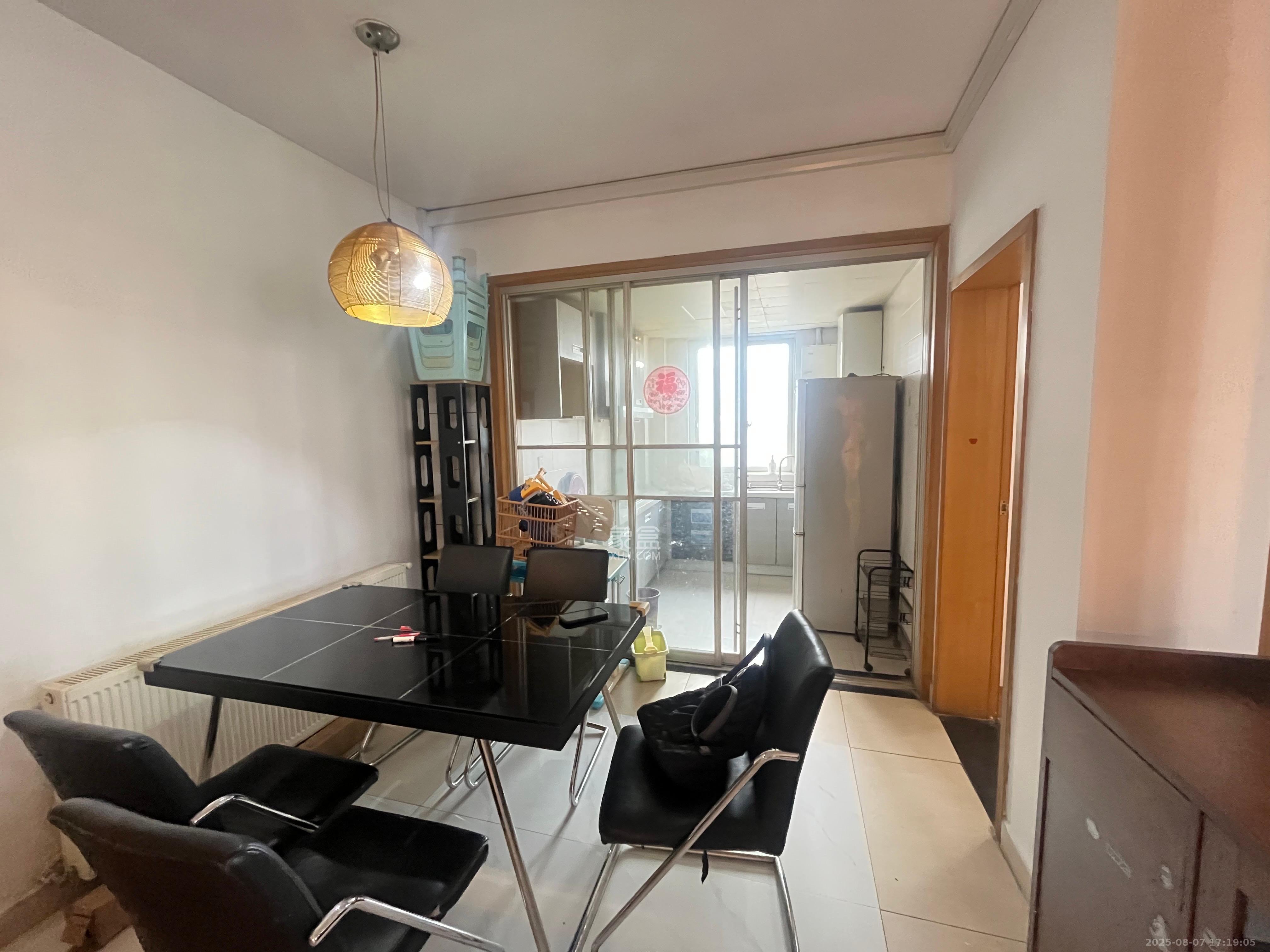 丽星景园 3室2厅1卫 2500.0元/月 丽星景园 3室2厅1卫 2500.0元/月室内图