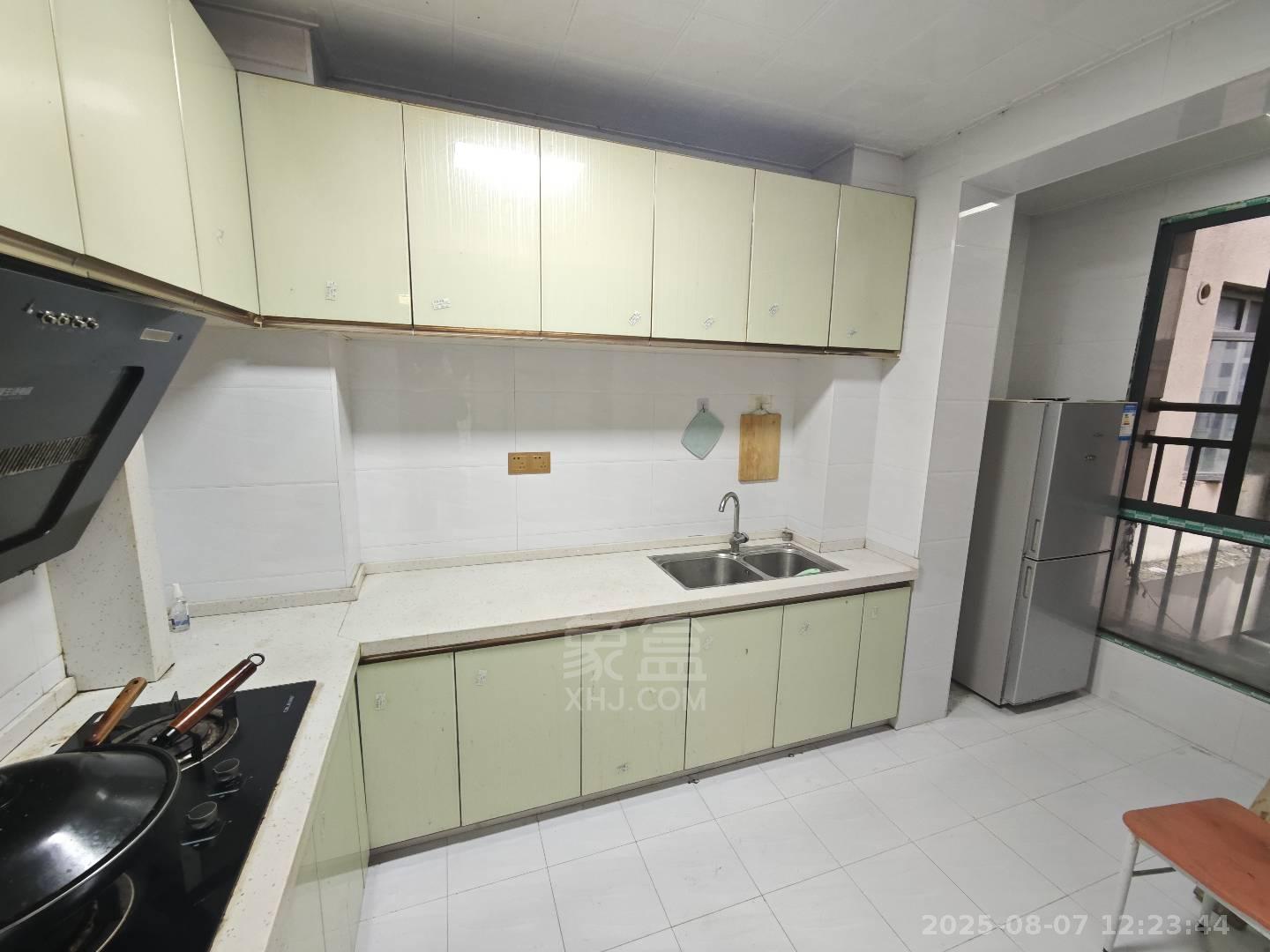 山水洲城华晨第一城  2室2厅1卫    1600.0元/月室内图