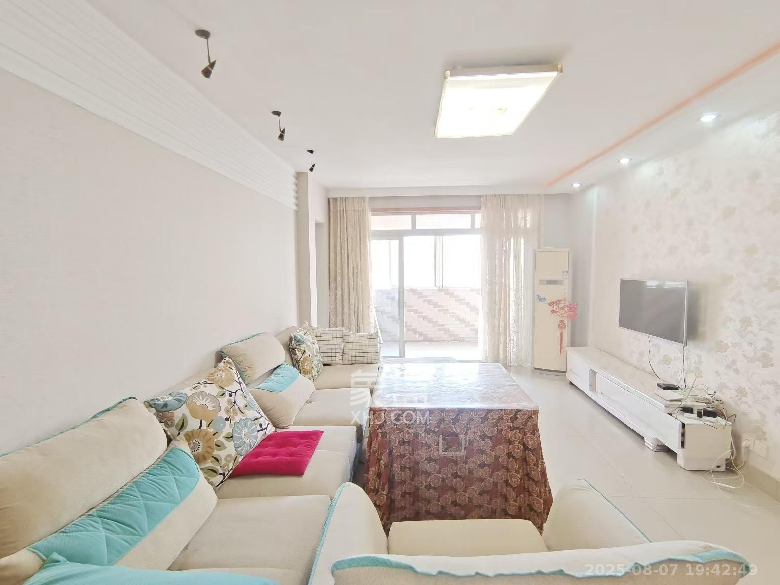 富绿新村  2室2厅1卫    1600.0元/月 富绿新村  2室2厅1卫    1600.0元/月室内图