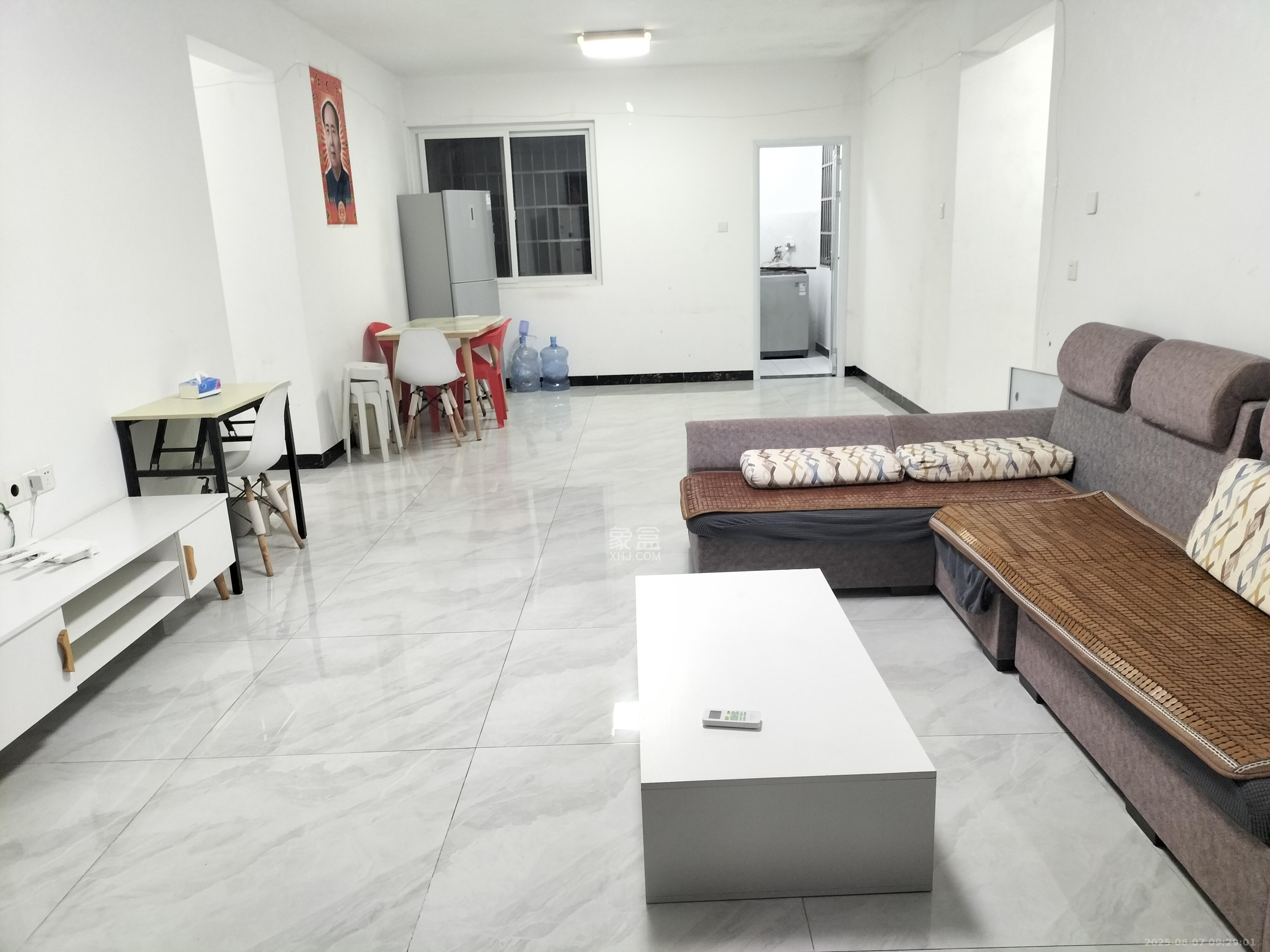 桥头家苑一期 3室2厅2卫 2000.0元/月 桥头家苑一期 3室2厅2卫 2000.0元/月室内图