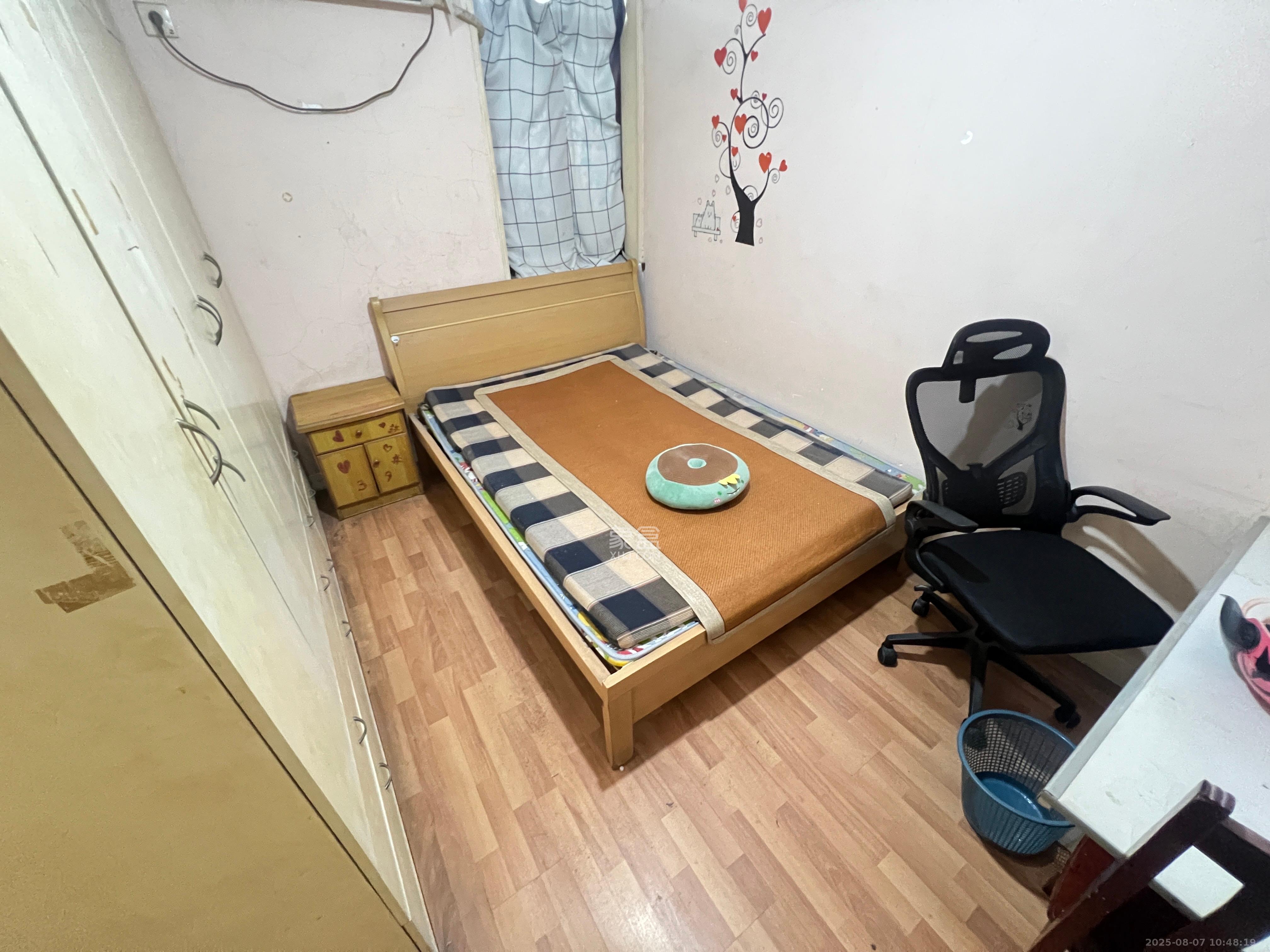 南园小区 3室2厅2卫 1400.0元/月 南园小区 3室2厅2卫 1400.0元/月室内图