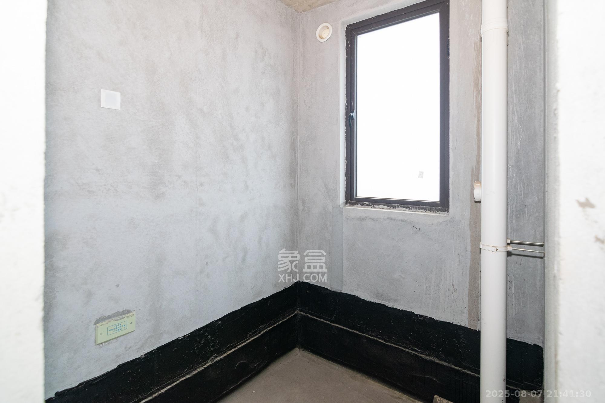 三润城(三润星城) 4室2厅2卫 88.0万 三润城(三润星城) 4室2厅2卫 88.0万卫生间