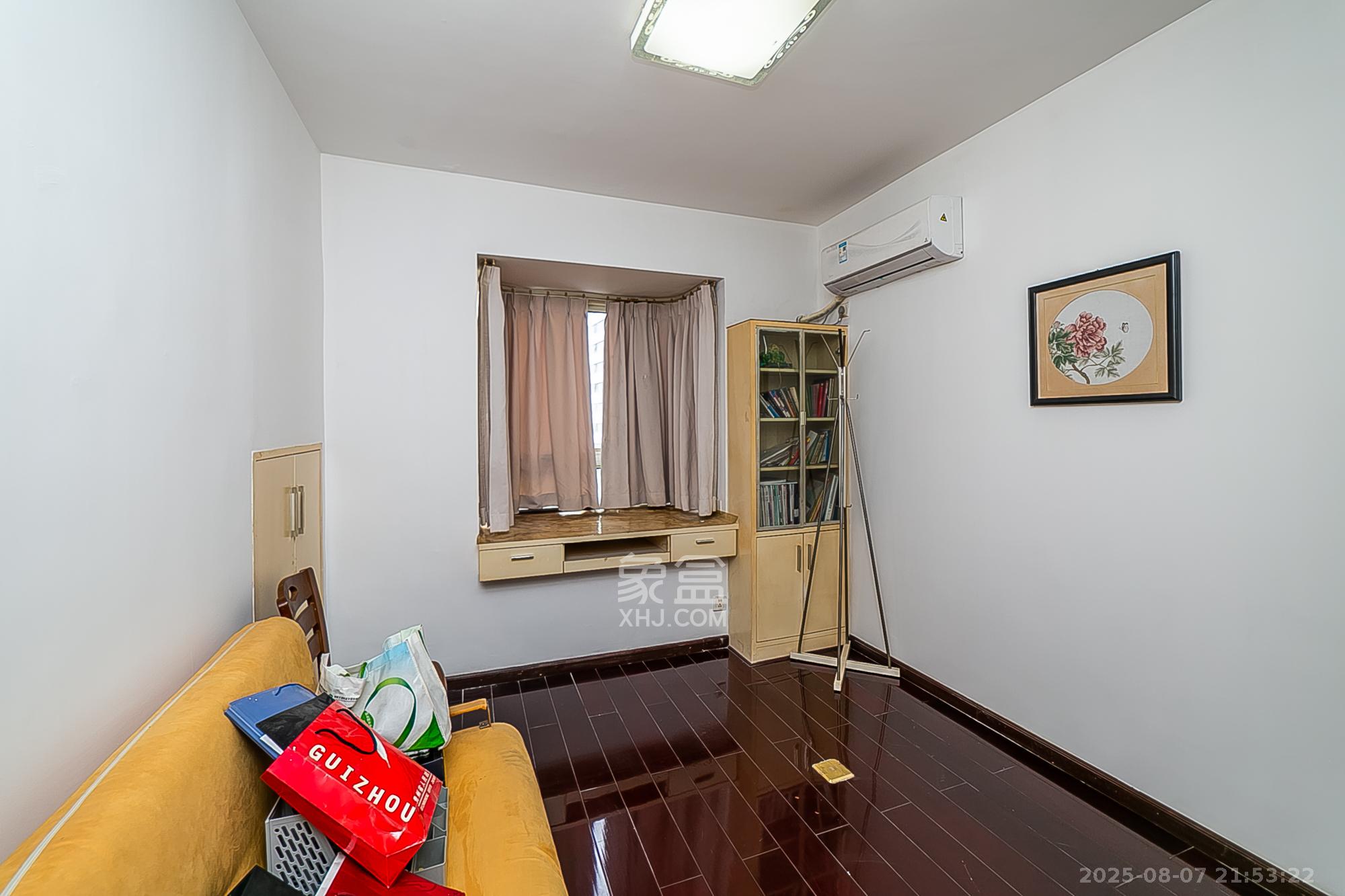 都江新城(都江新苑)  3室2厅2卫    134.0万 都江新城(都江新苑)  3室2厅2卫    134.0万卧室