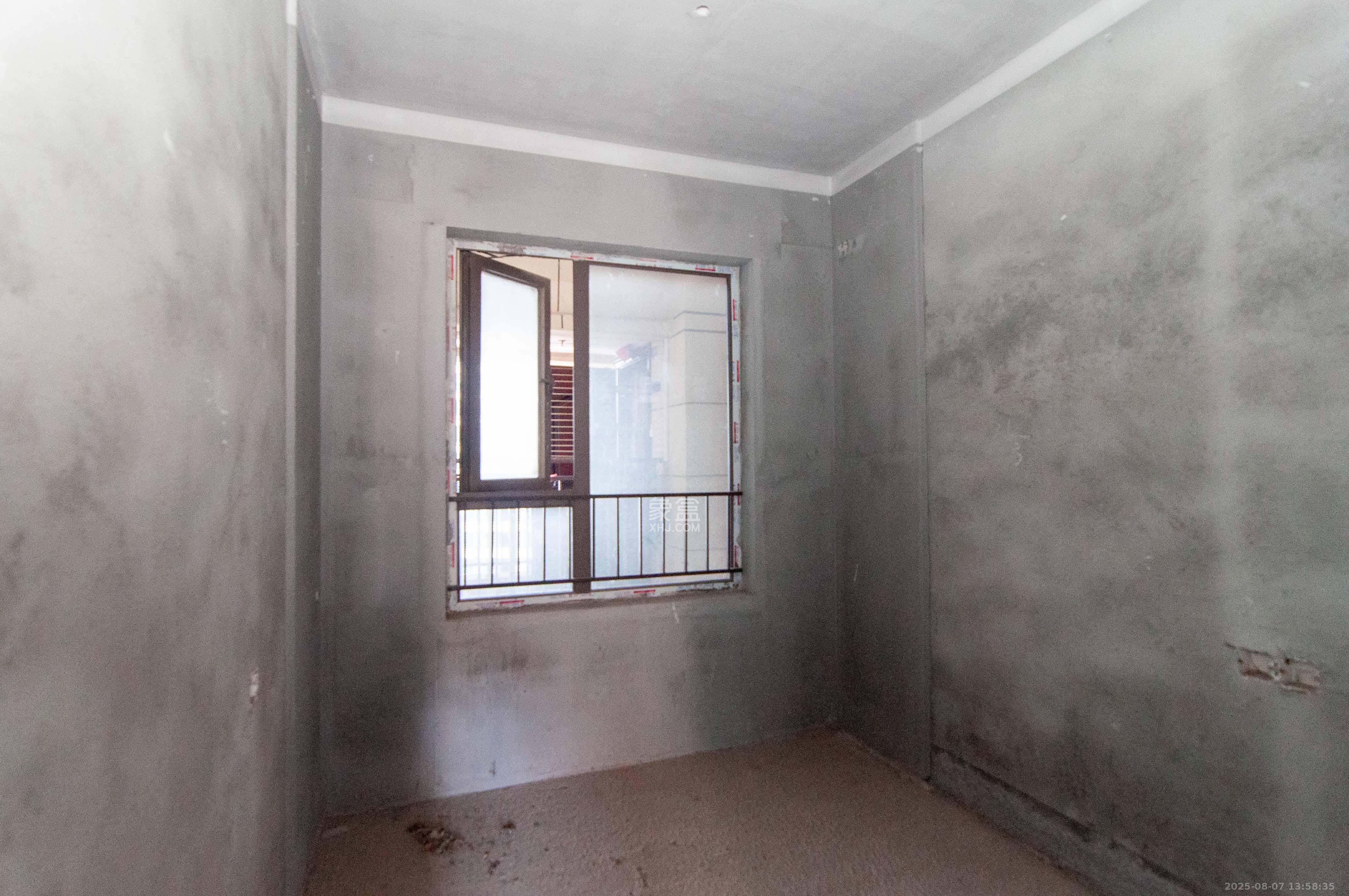 卓越浅水湾  3室2厅2卫    105.0万其他