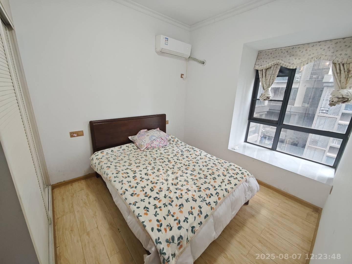 山水洲城华晨第一城 2室2厅1卫 1600.0元/月 山水洲城华晨第一城 2室2厅1卫 1600.0元/月室内图