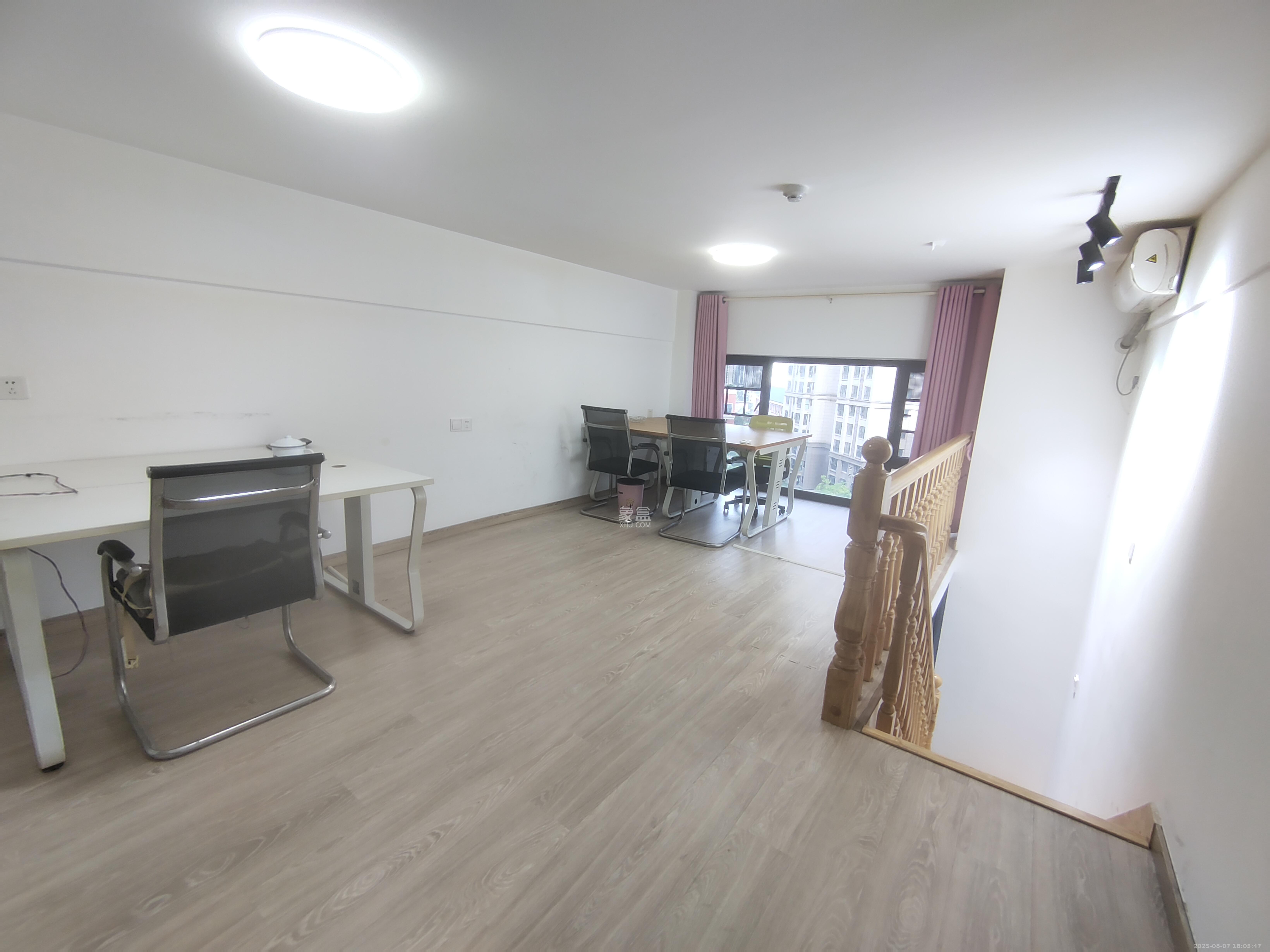 润和滨江府  2室2厅1卫    1500.0元/月 润和滨江府  2室2厅1卫    1500.0元/月室内图