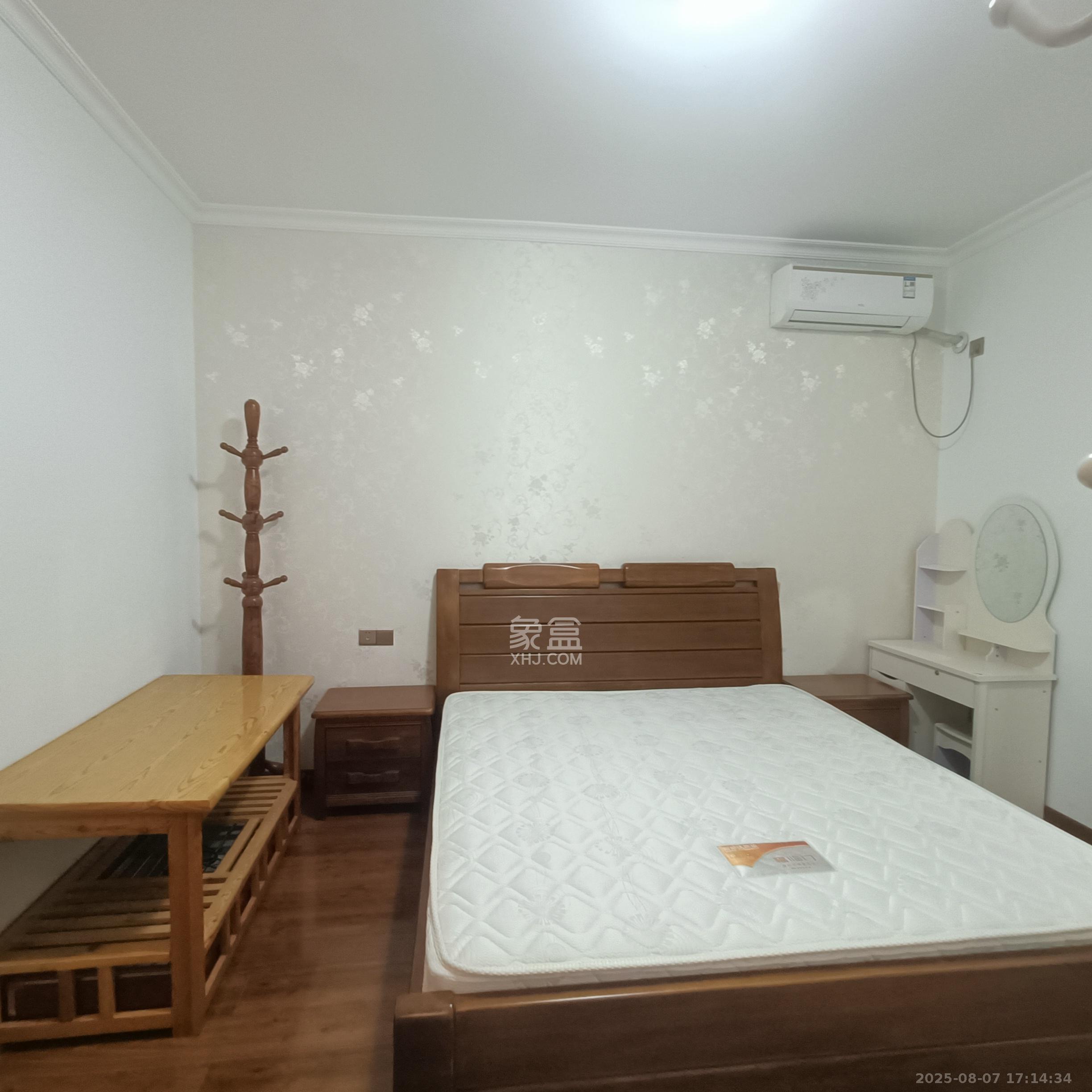 泰禹云开壹品  3室2厅2卫    3000.0元/月室内图