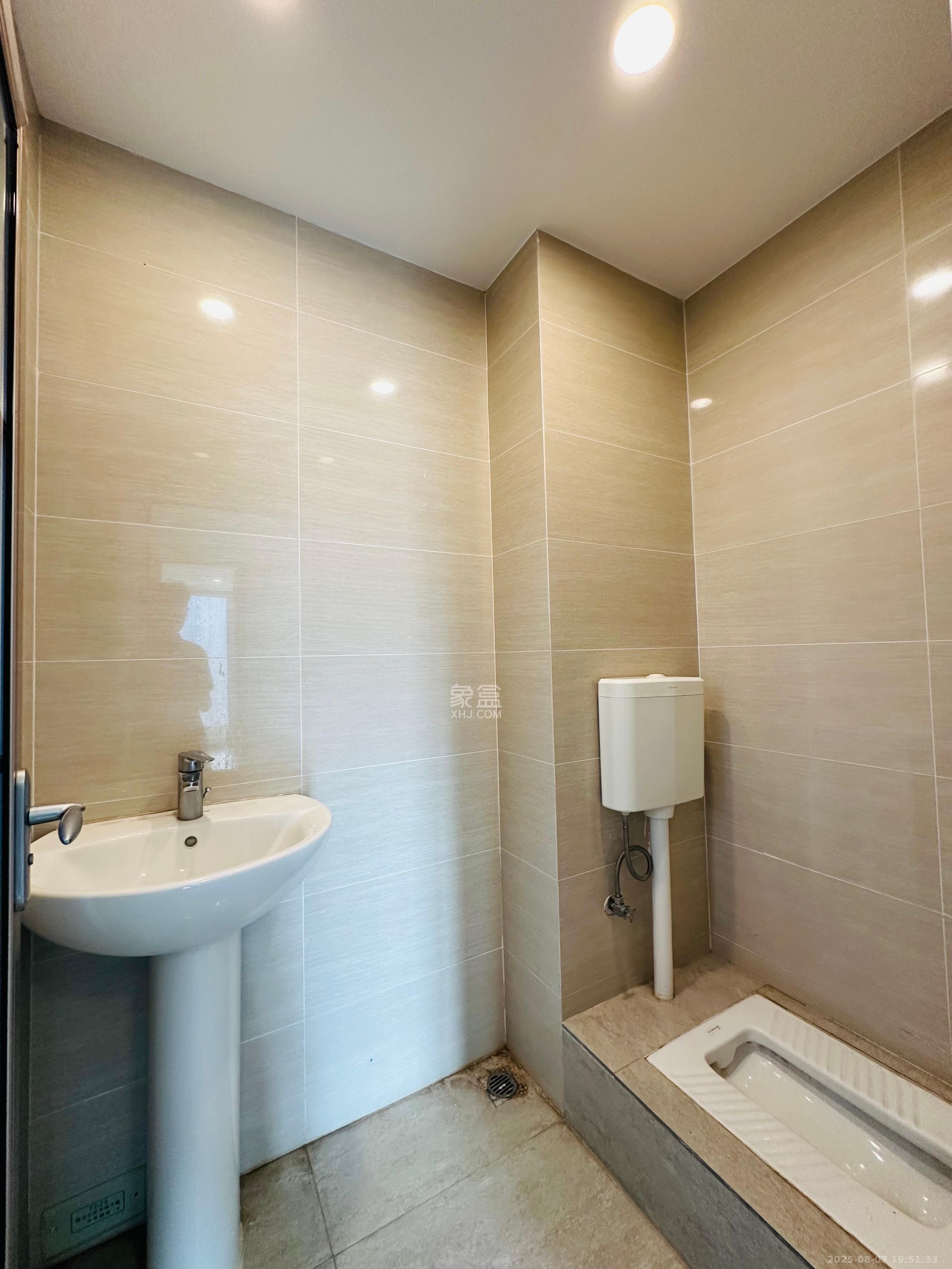 梅溪湖金茂府（金茂广场）（金茂览秀城）  5室2厅3卫    15000.0元/月室内图