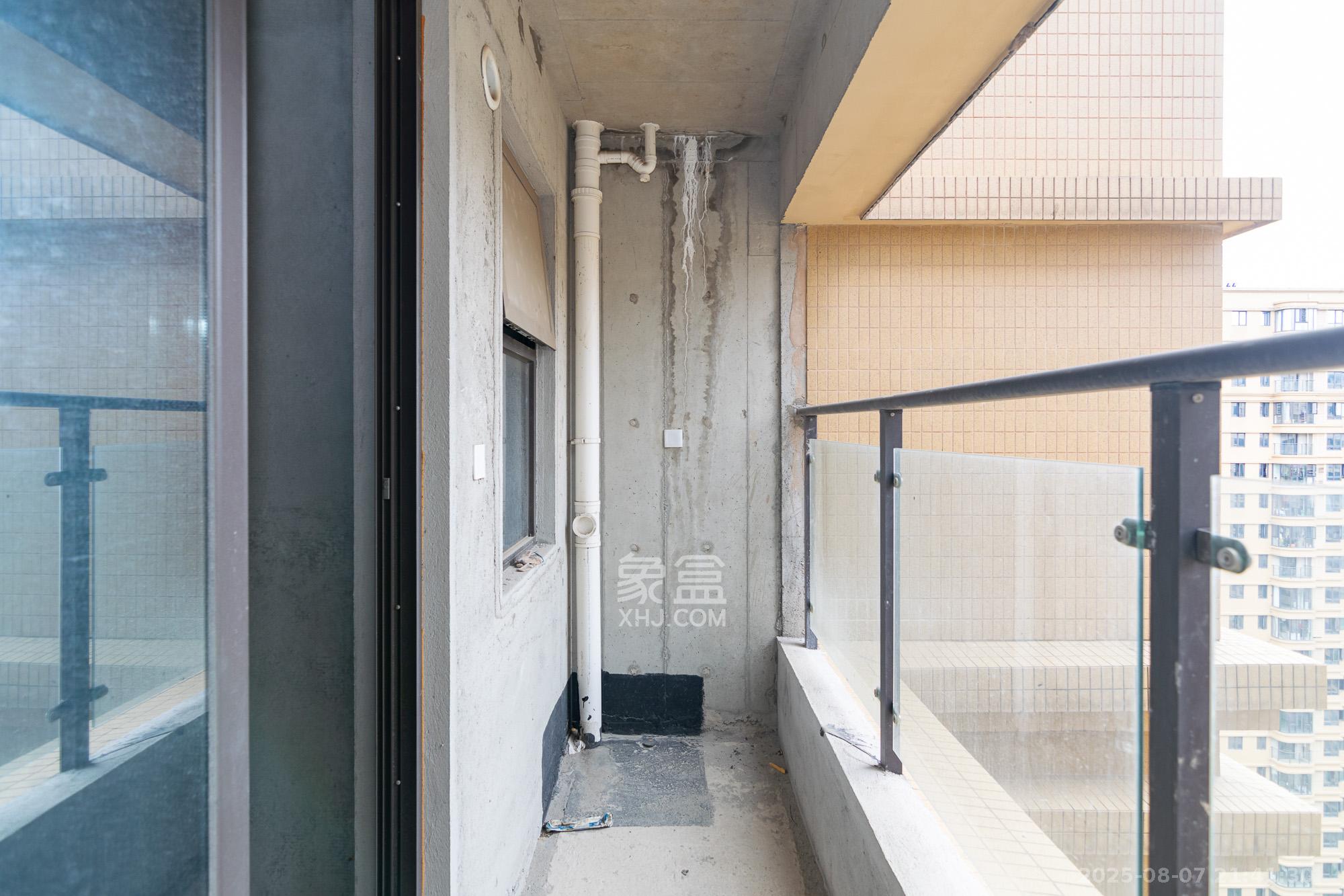 三润城(三润星城) 4室2厅2卫 88.0万 三润城(三润星城) 4室2厅2卫 88.0万阳台