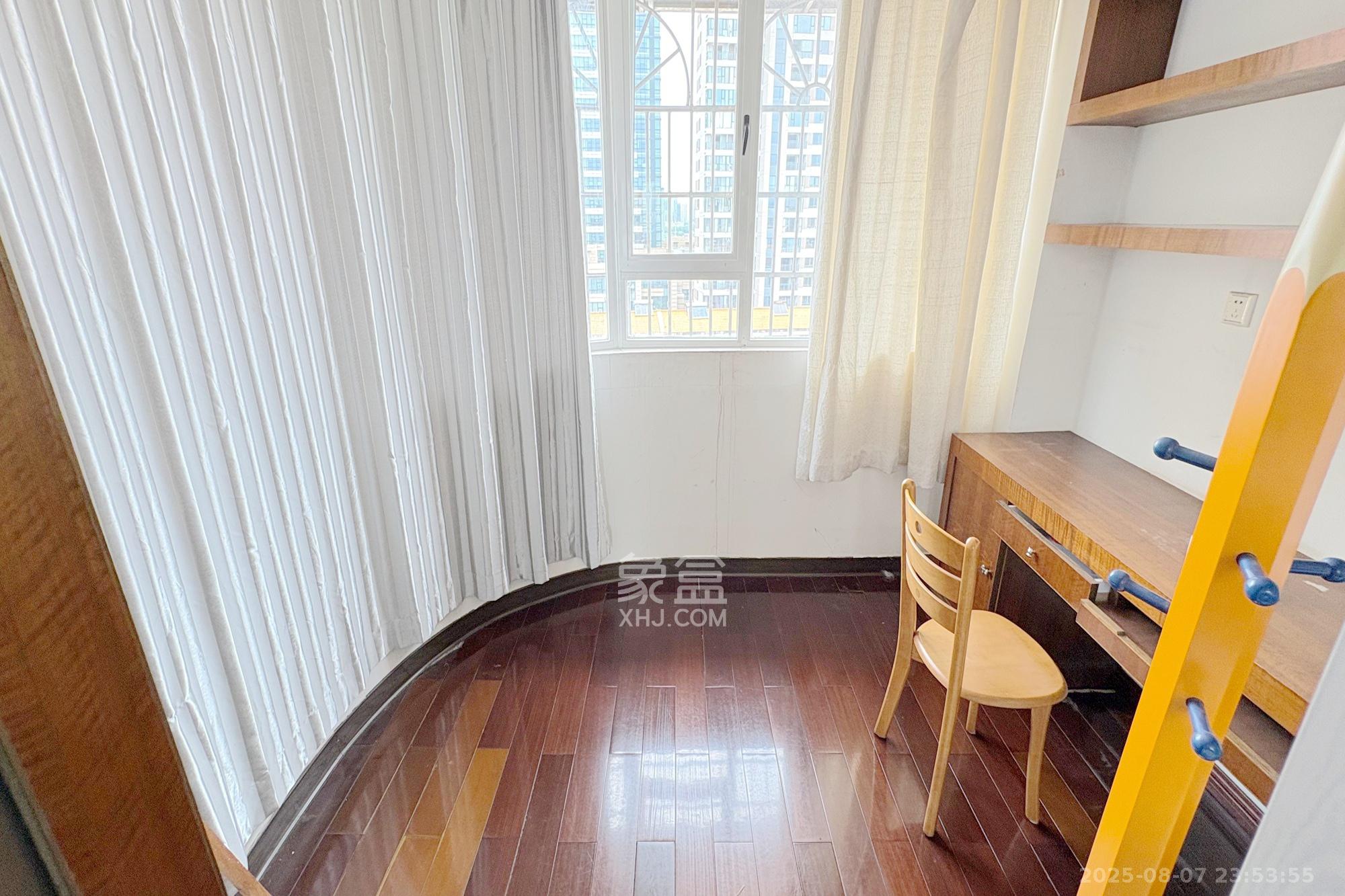 南明苑西区  4室2厅2卫    152.8万 南明苑西区  4室2厅2卫    152.8万其他