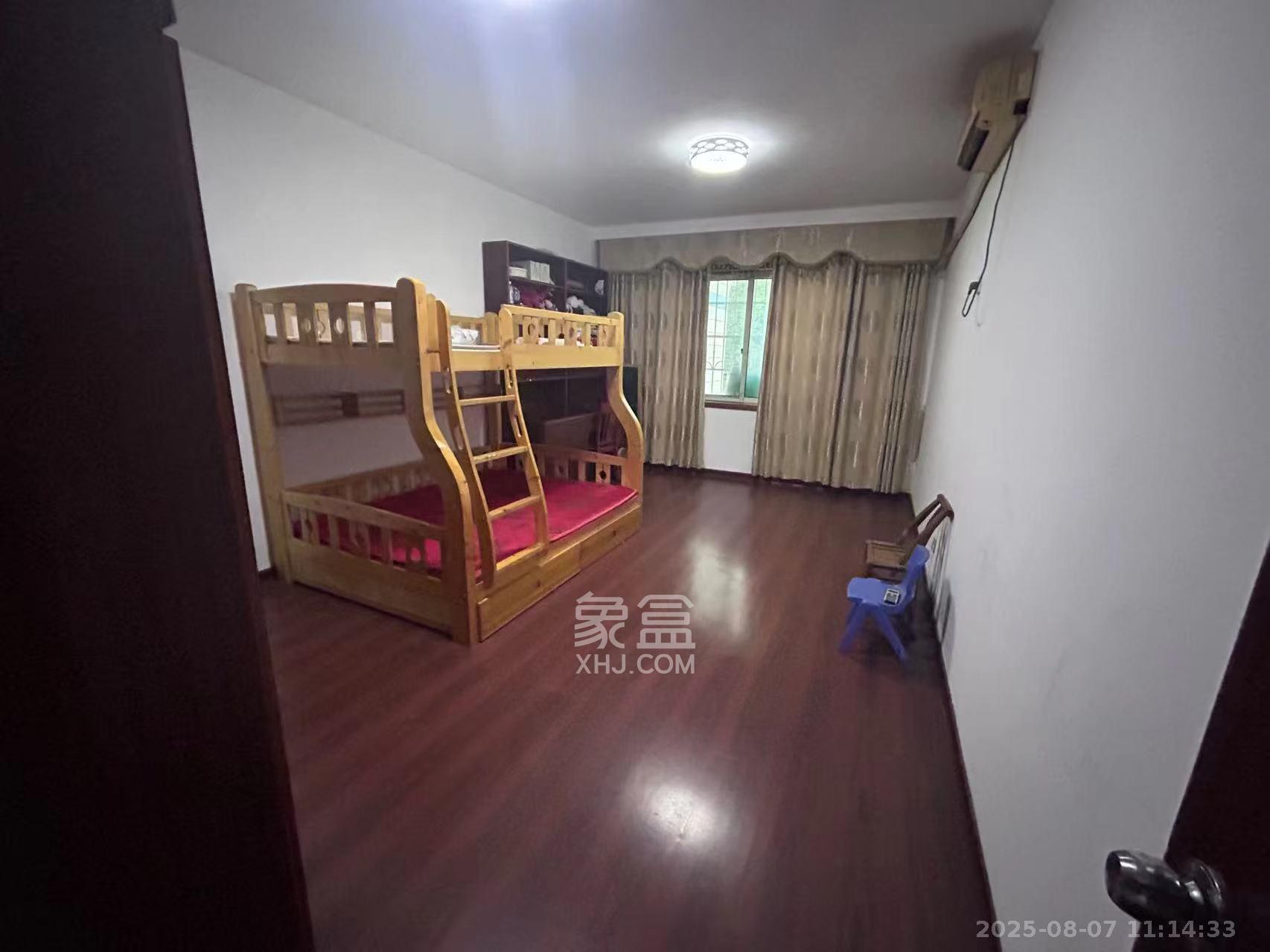 黎明艺术家园 3室2厅1卫 2400.0元/月 黎明艺术家园 3室2厅1卫 2400.0元/月室内图