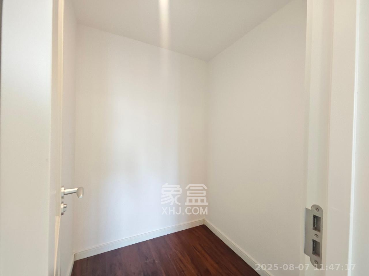 万科金域华府三四期  4室2厅2卫    3000.0元/月 万科金域华府三四期  4室2厅2卫    3000.0元/月室内图