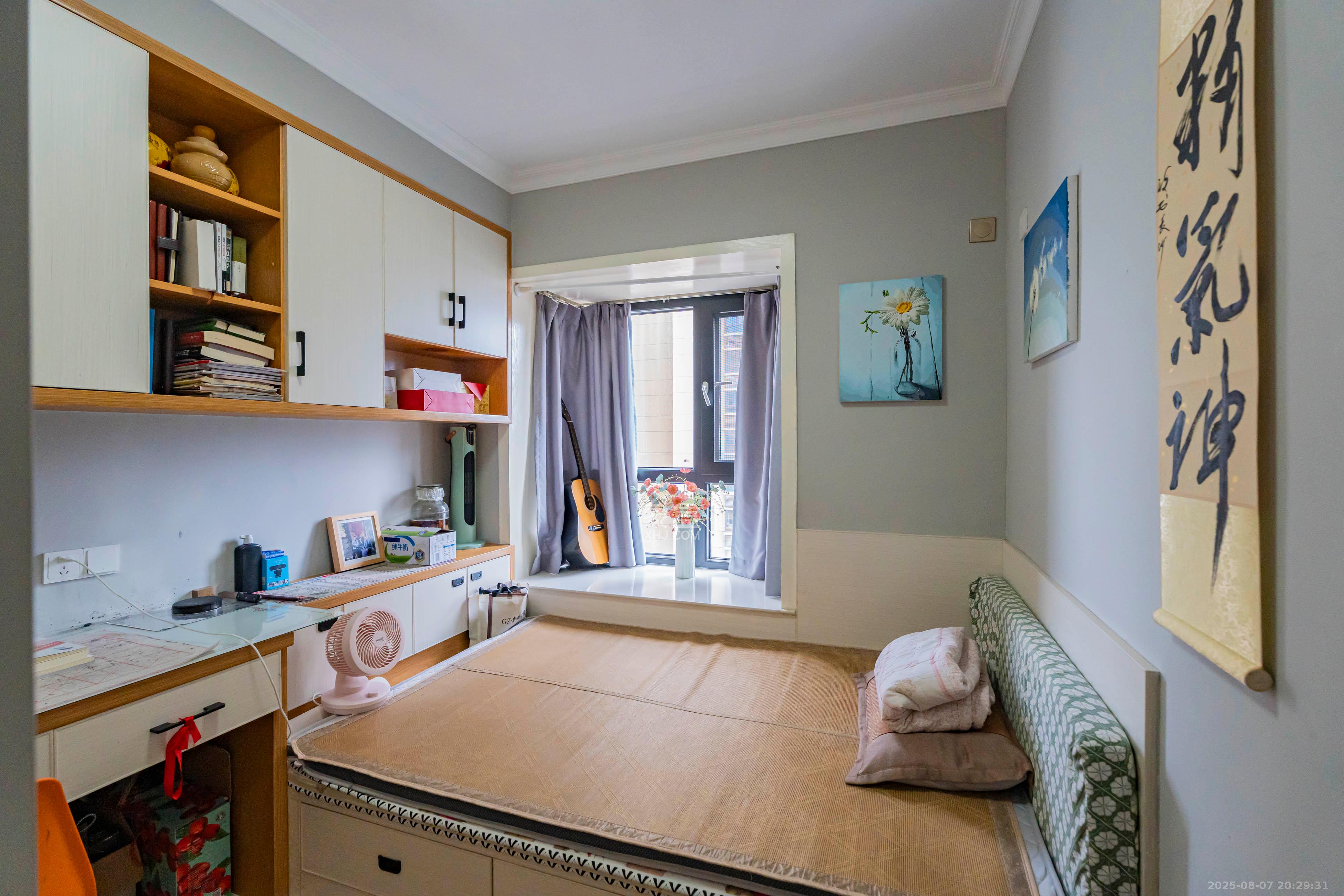 尚上美寓  2室2厅1卫    74.5万卧室