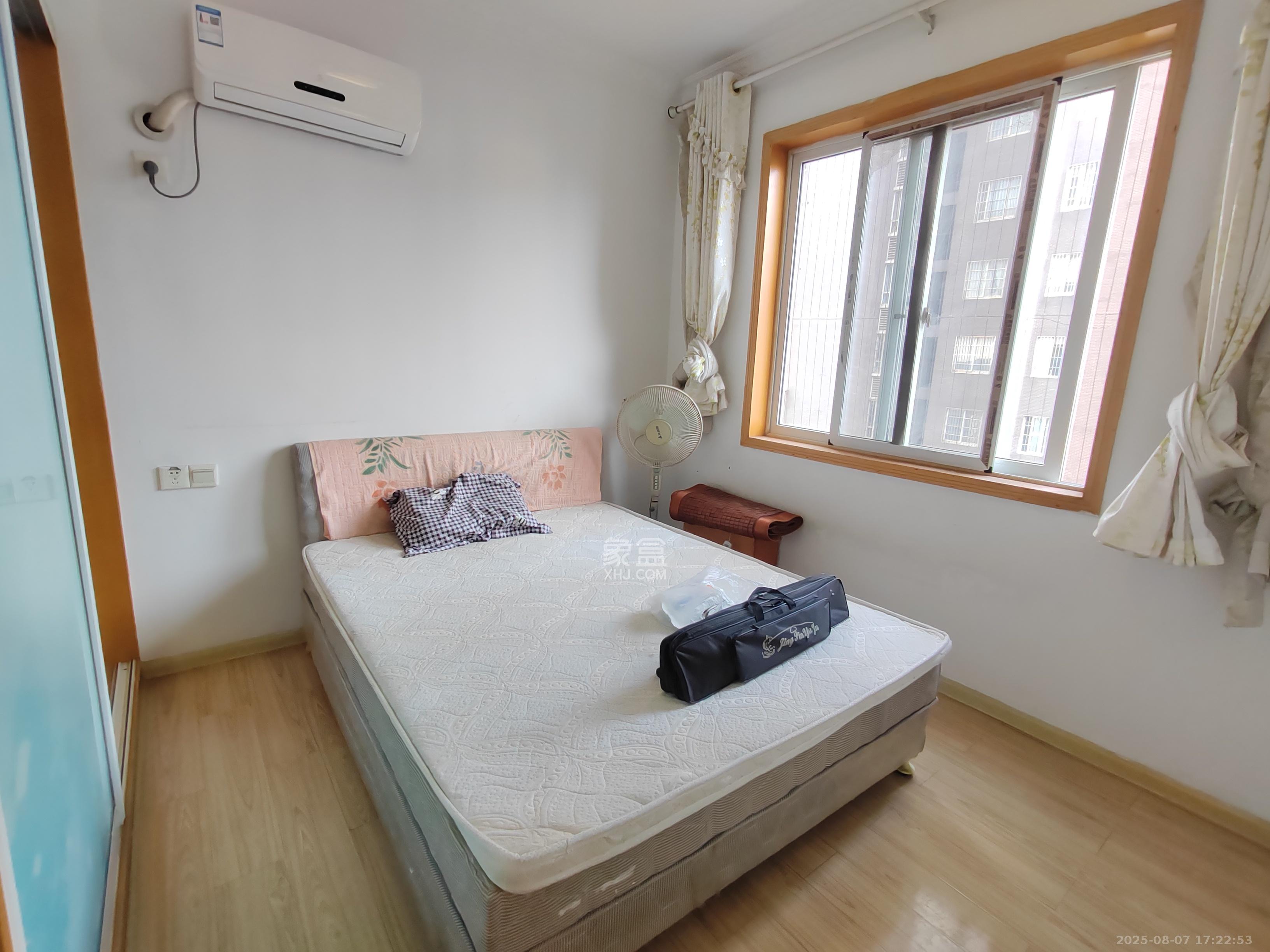 世景华庭  2室2厅1卫   1600.00元/月室内图