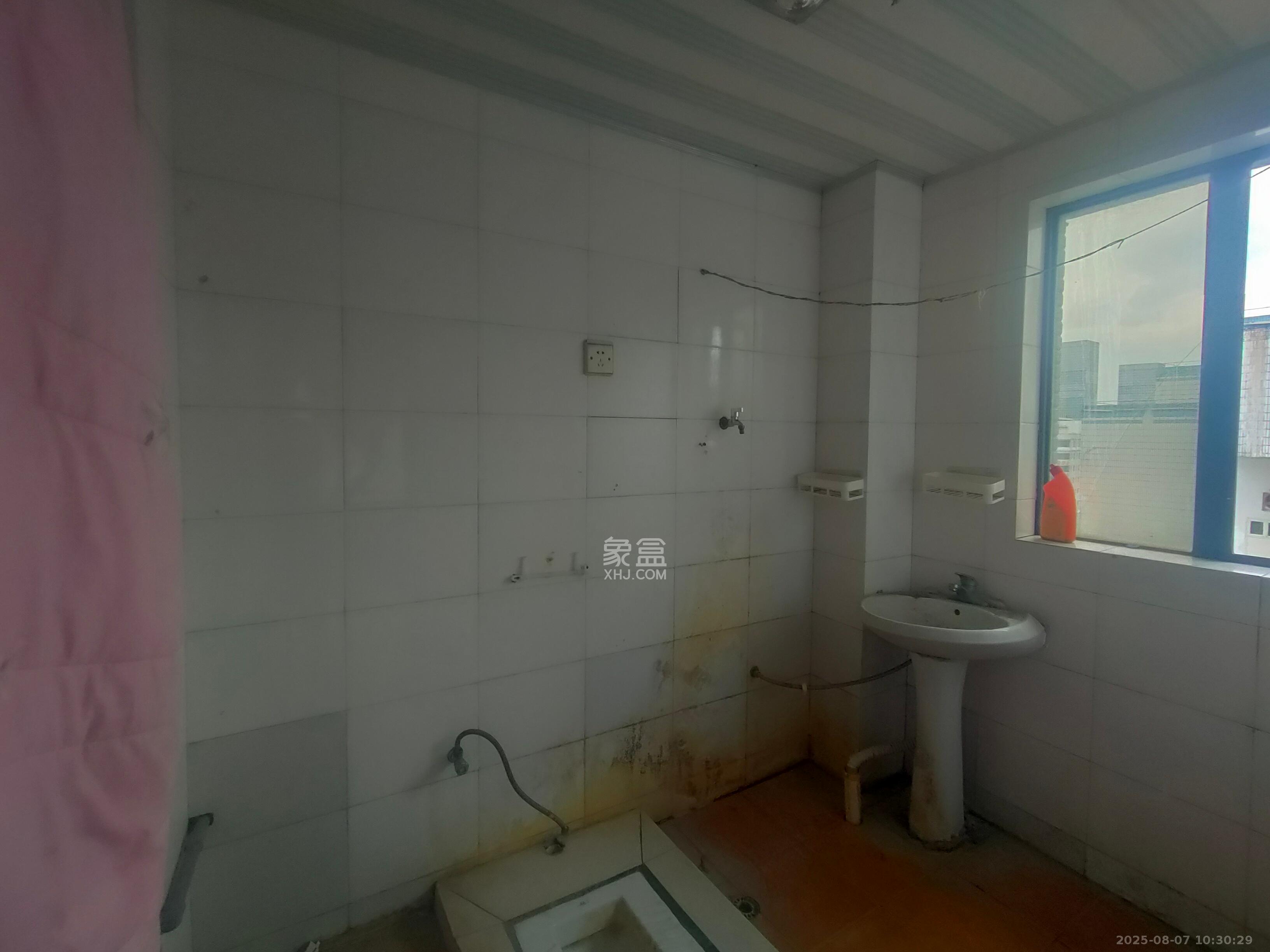 馨域公寓 1室2厅1卫 3680.0元/月 馨域公寓 1室2厅1卫 3680.0元/月室内图