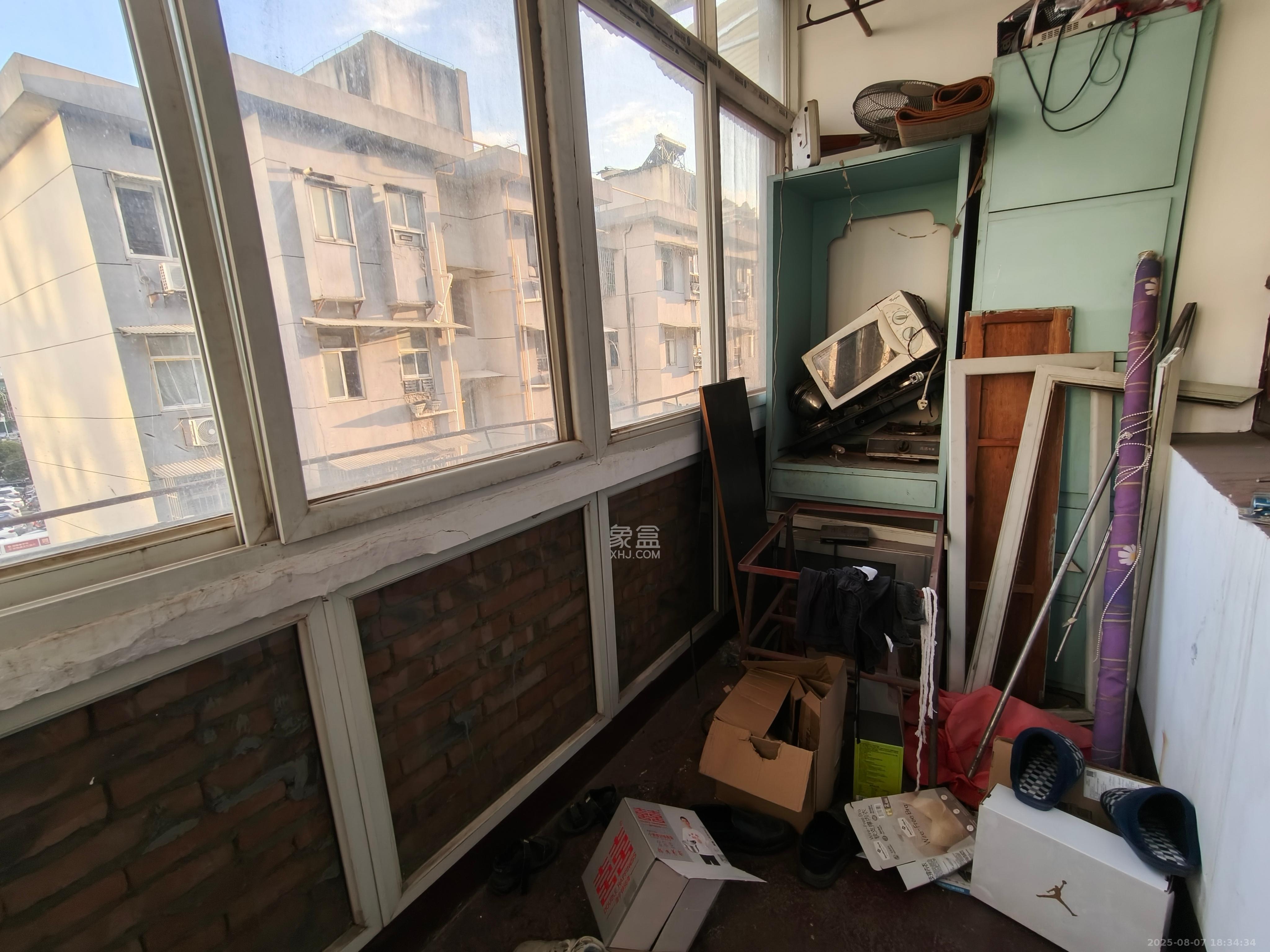 周南中学宿舍 2室2厅1卫 2000.0元/月 周南中学宿舍 2室2厅1卫 2000.0元/月室内图