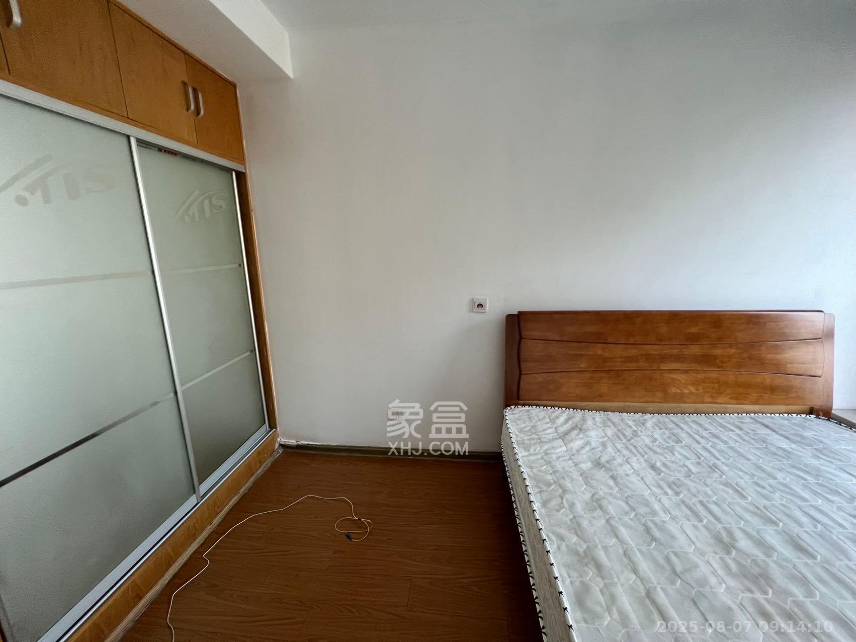 西子花苑  3室2厅2卫   2900.00元/月室内图