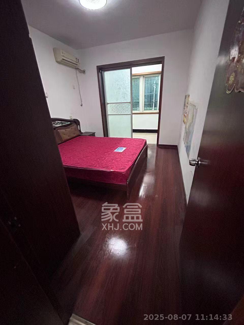 黎明艺术家园 3室2厅1卫 2400.0元/月 黎明艺术家园 3室2厅1卫 2400.0元/月室内图