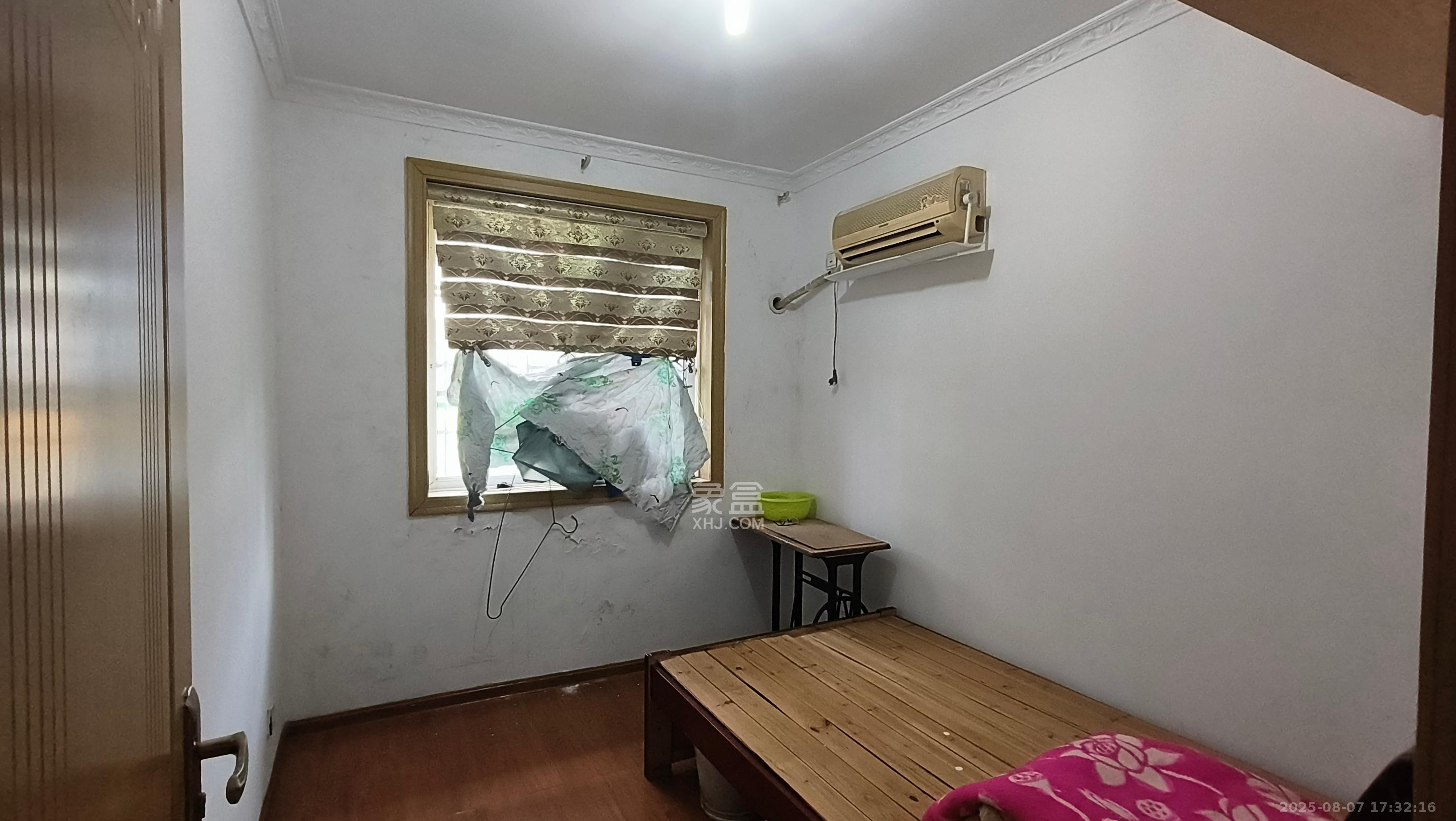 东岸锦城(东方人家)  3室2厅1卫    1600.0元/月 东岸锦城(东方人家)  3室2厅1卫    1600.0元/月室内图