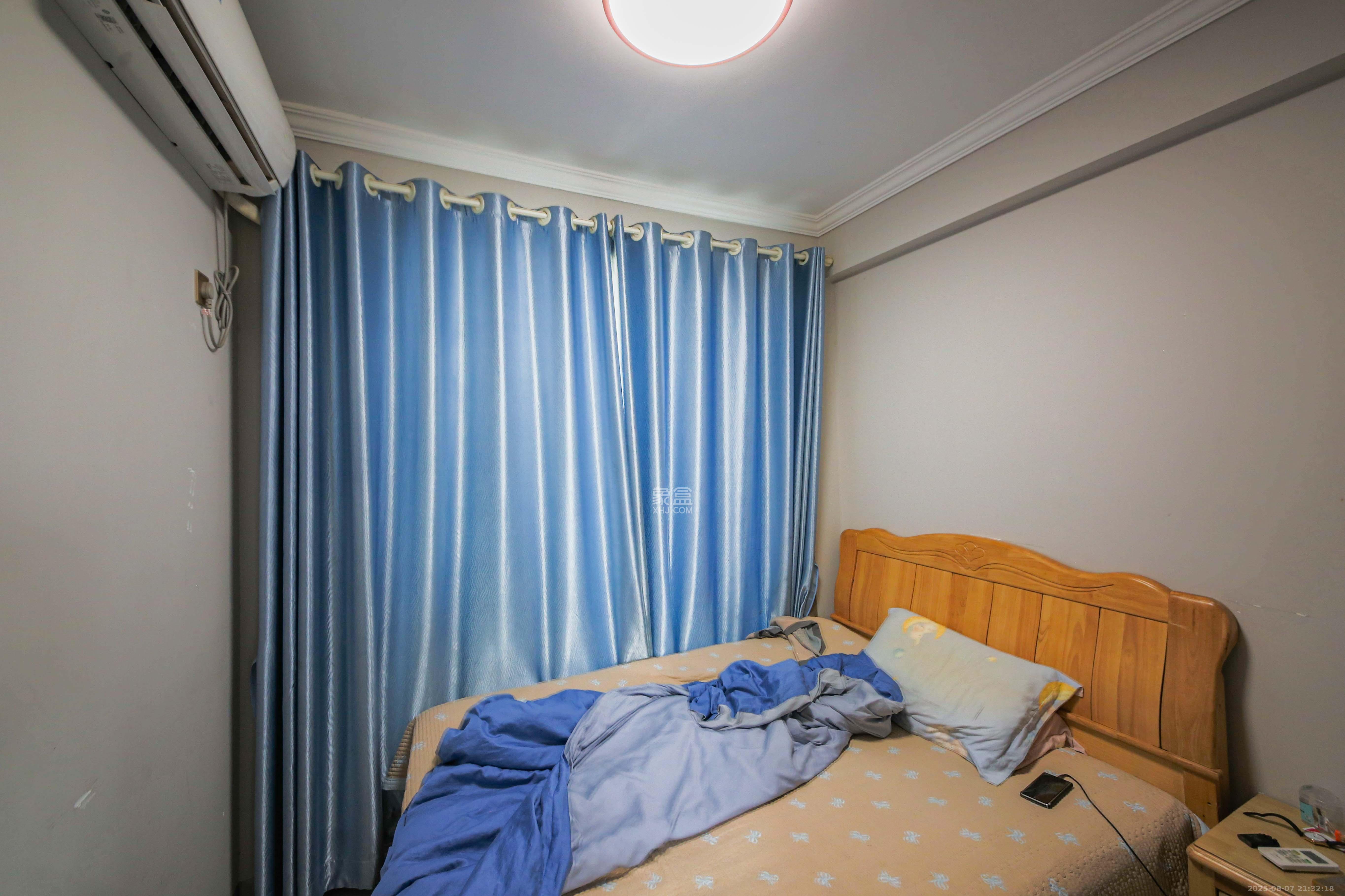 汇景豪庭  3室2厅1卫   81.00万卧室