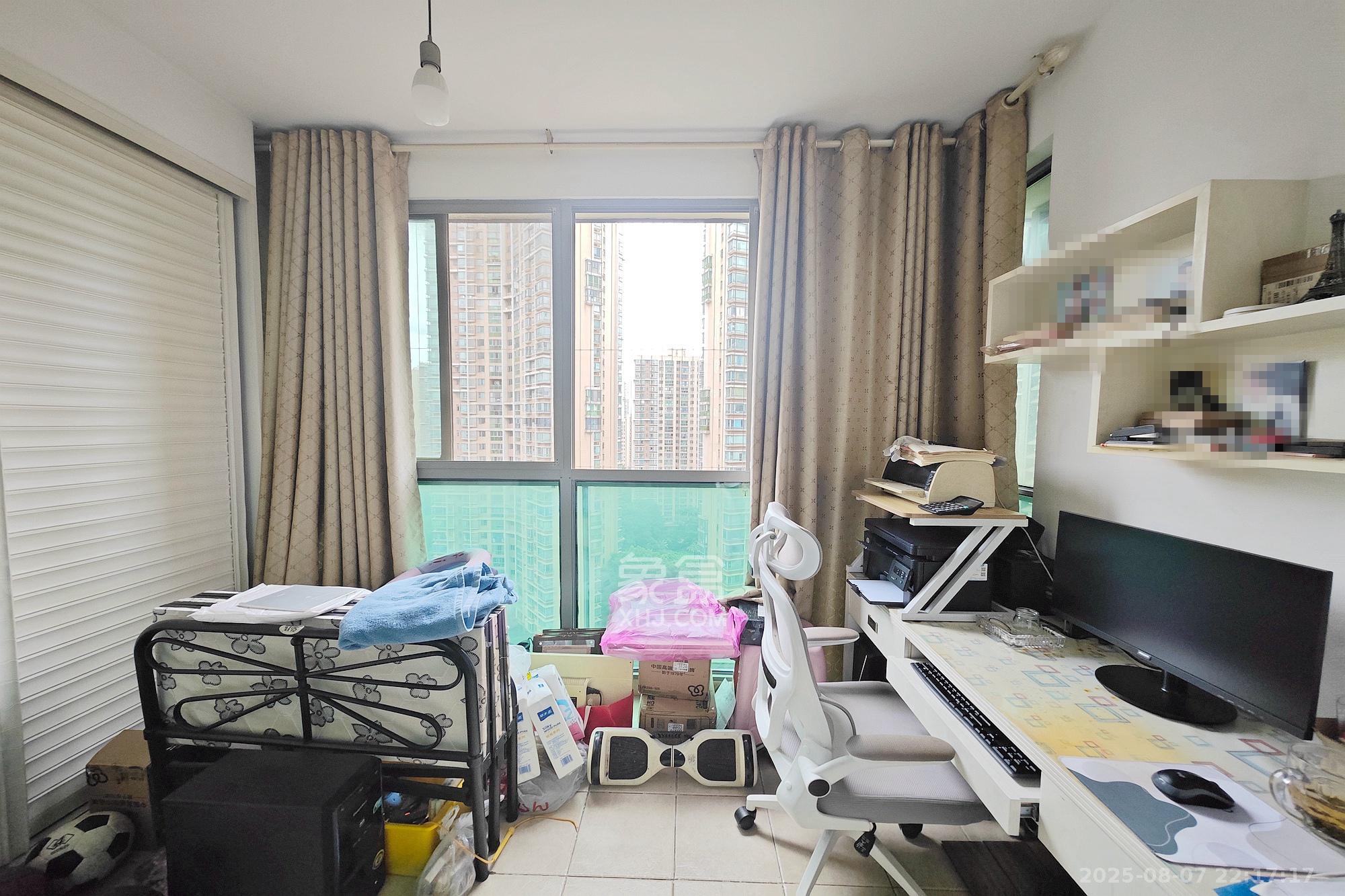 新城新世界一二三期 2室1厅1卫 79.8万 新城新世界一二三期 2室1厅1卫 79.8万阳台