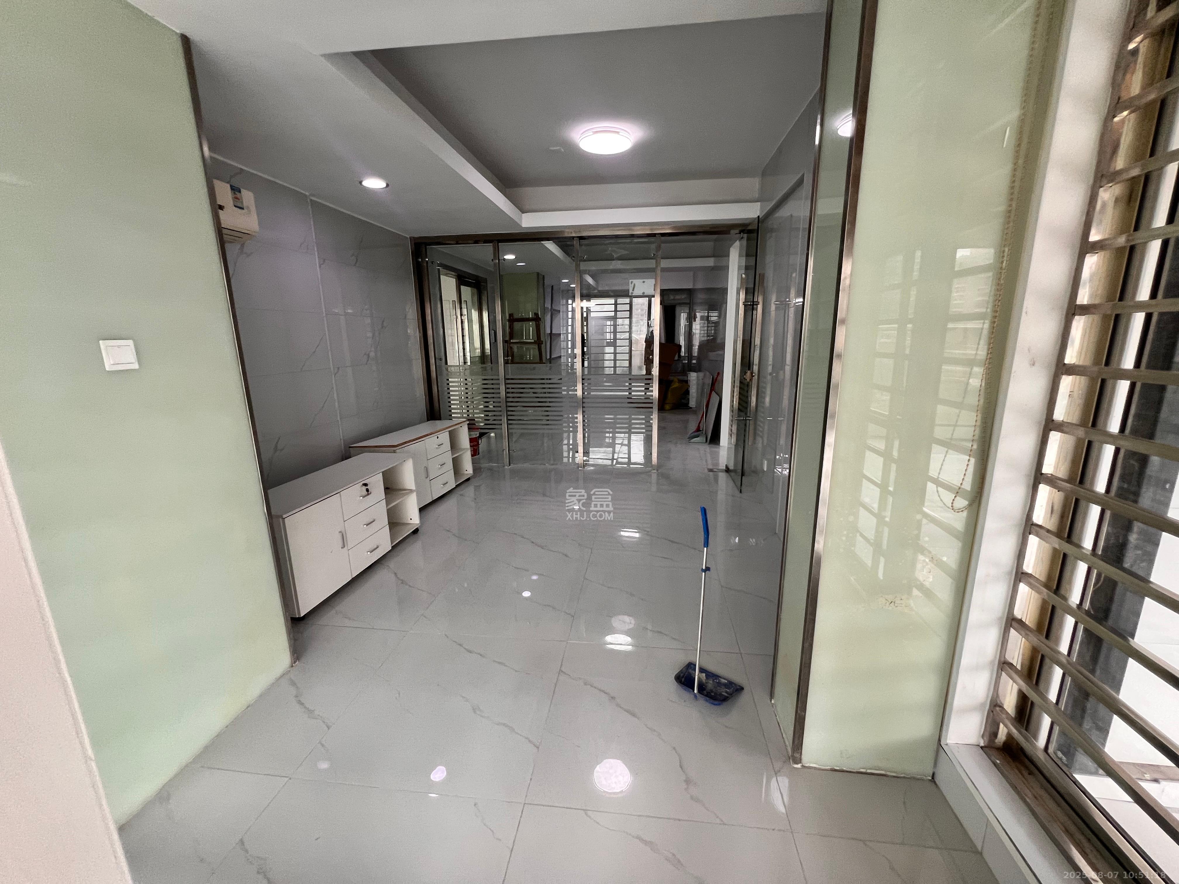 上河国际A座 5室1厅1卫 24000.0元/月 上河国际A座 5室1厅1卫 24000.0元/月室内图