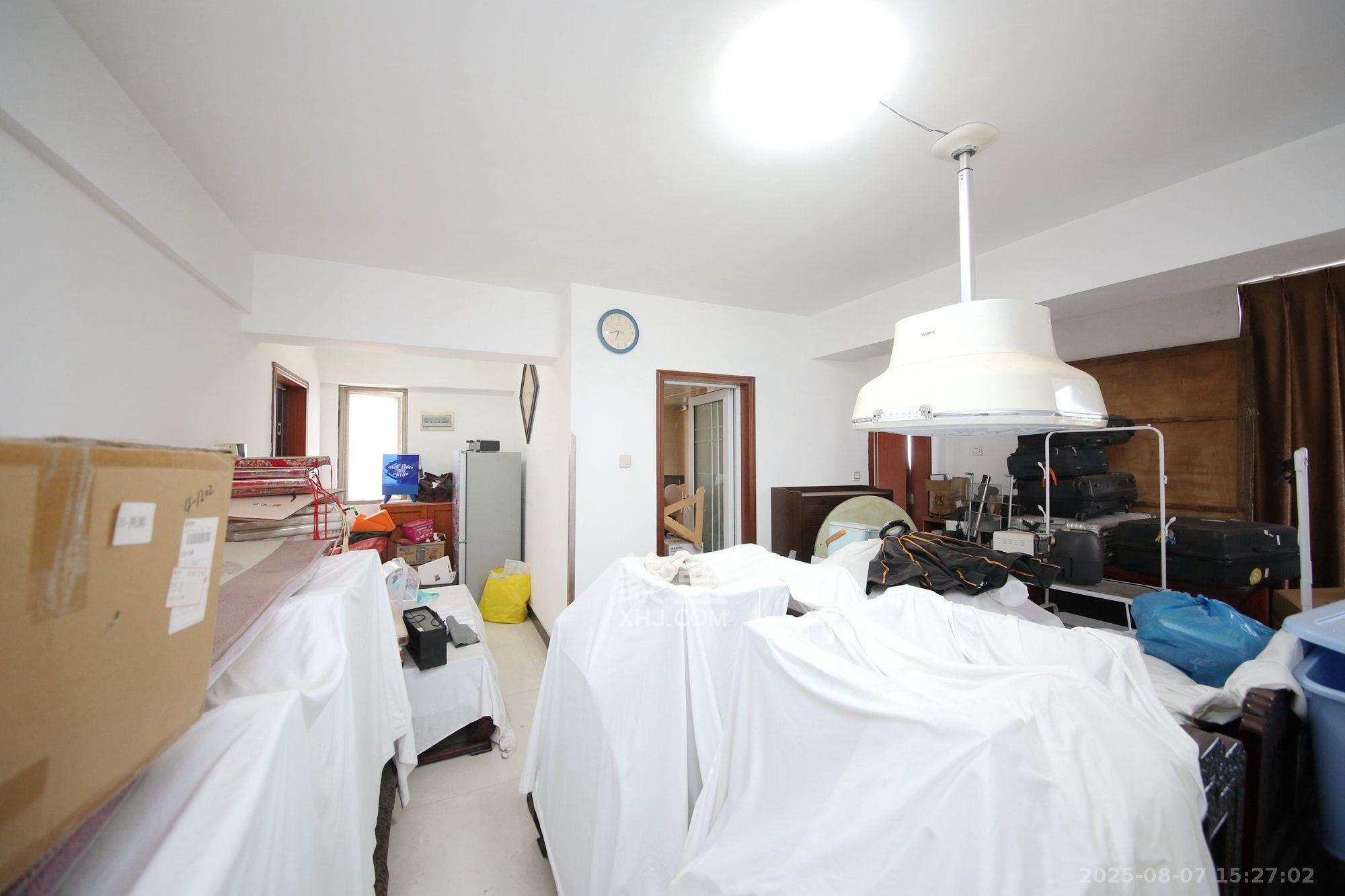 向阳门第 1室1厅1卫 2200.0元/月 向阳门第 1室1厅1卫 2200.0元/月室内图