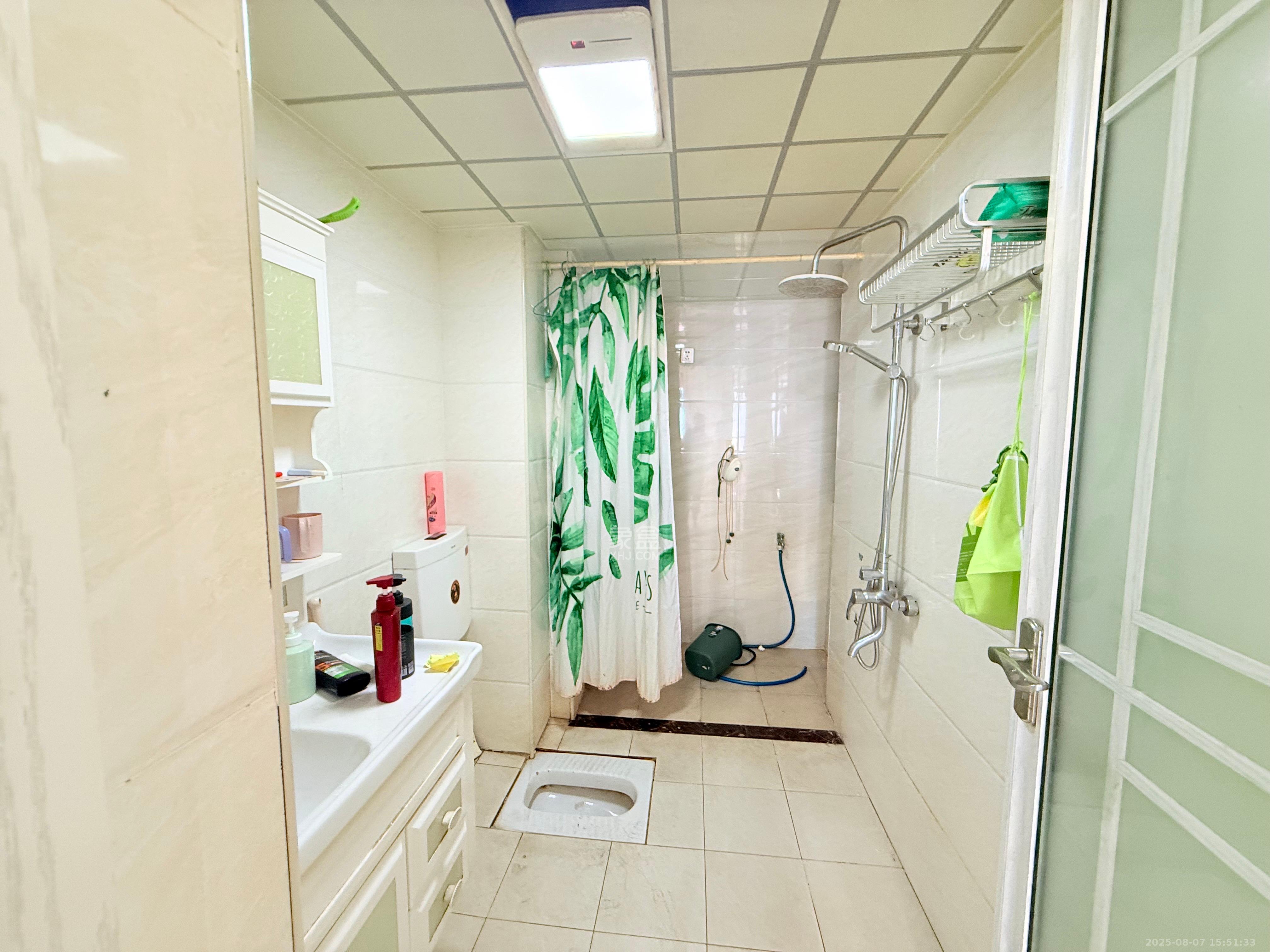 鑫科明珠  3室1厅2卫    3200.0元/月室内图