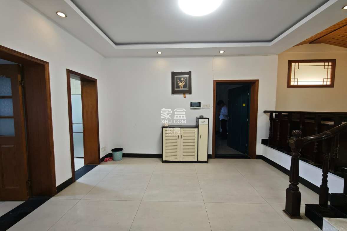 森宇佳园 3室2厅2卫 2500.0元/月 森宇佳园 3室2厅2卫 2500.0元/月室内图