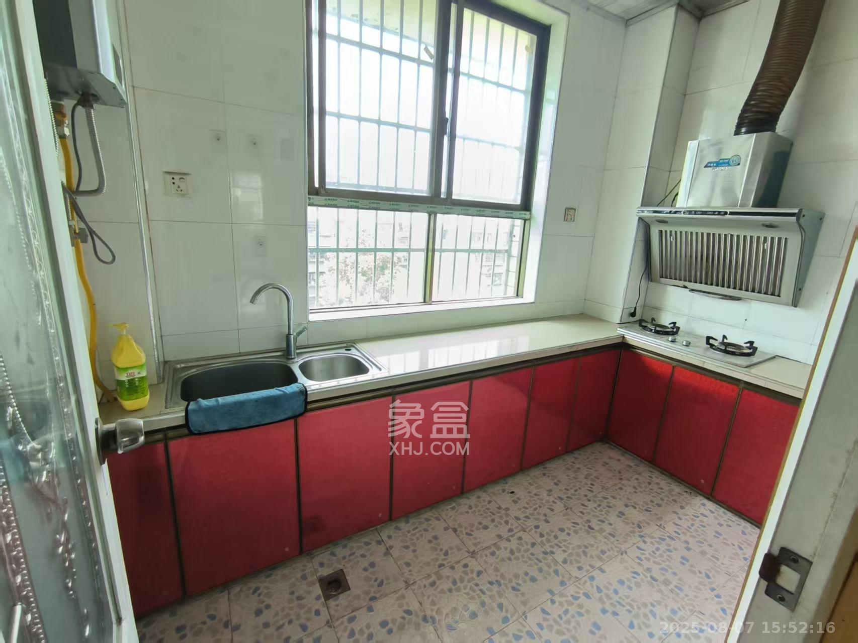 兴联母山小区 3室2厅1卫 1300.0元/月 兴联母山小区 3室2厅1卫 1300.0元/月室内图