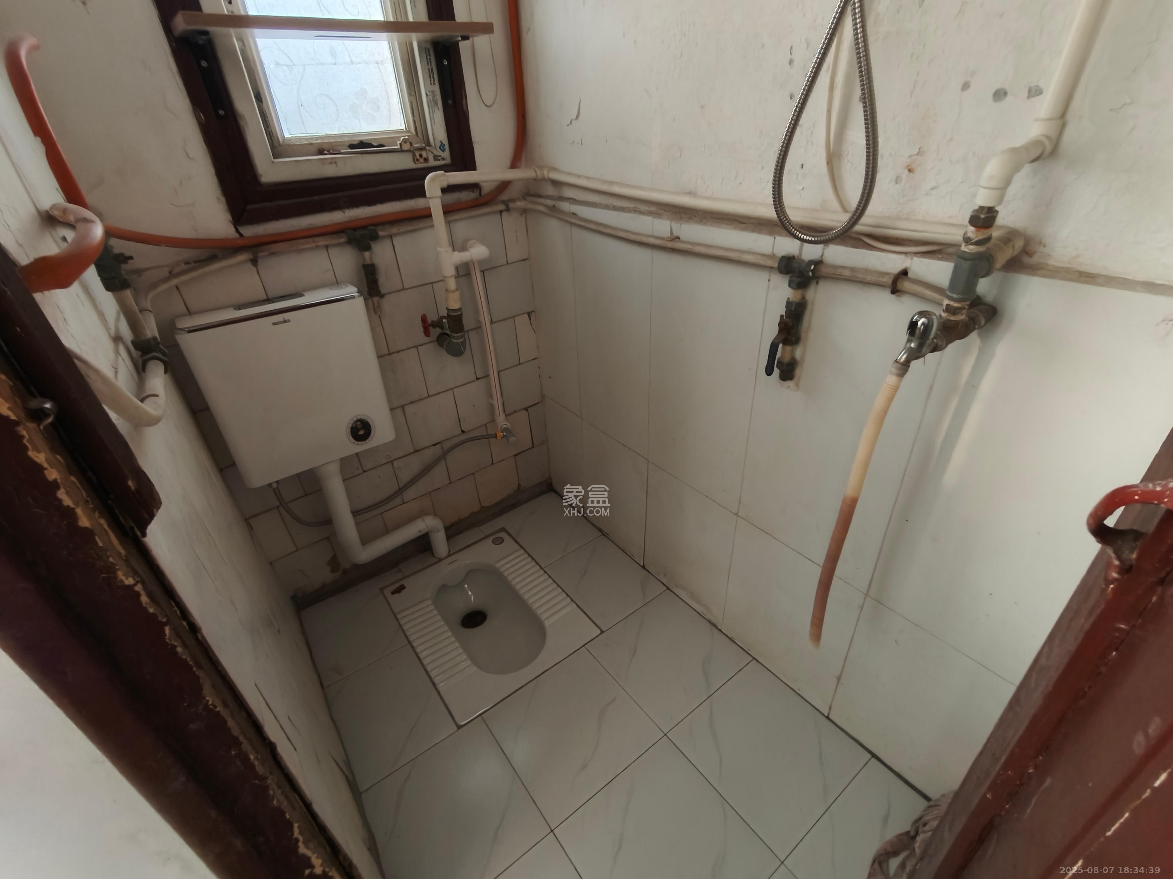 周南中学宿舍 2室2厅1卫 2000.0元/月 周南中学宿舍 2室2厅1卫 2000.0元/月室内图