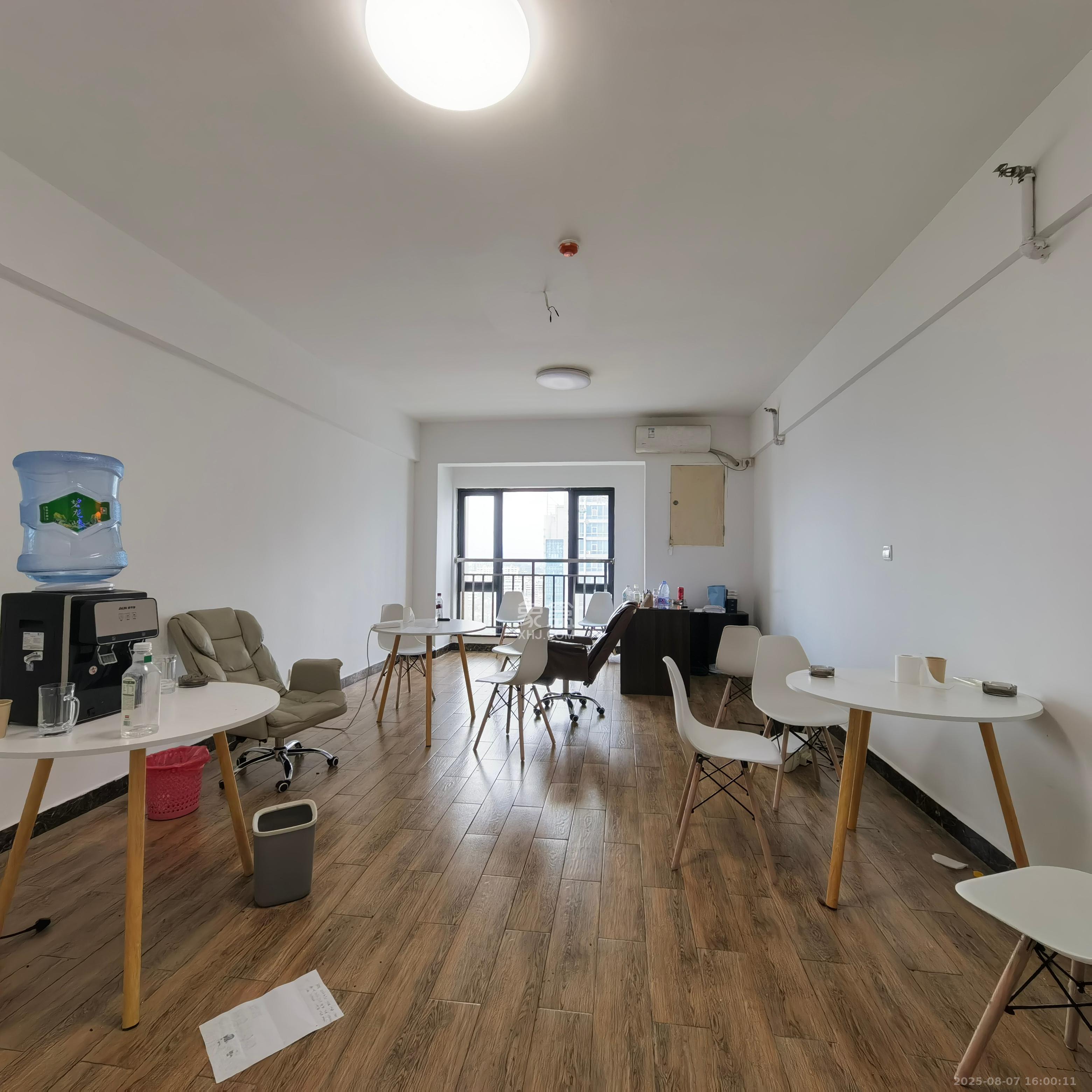 星大峰汇商务楼 1室1厅1卫 1200.0元/月 星大峰汇商务楼 1室1厅1卫 1200.0元/月室内图