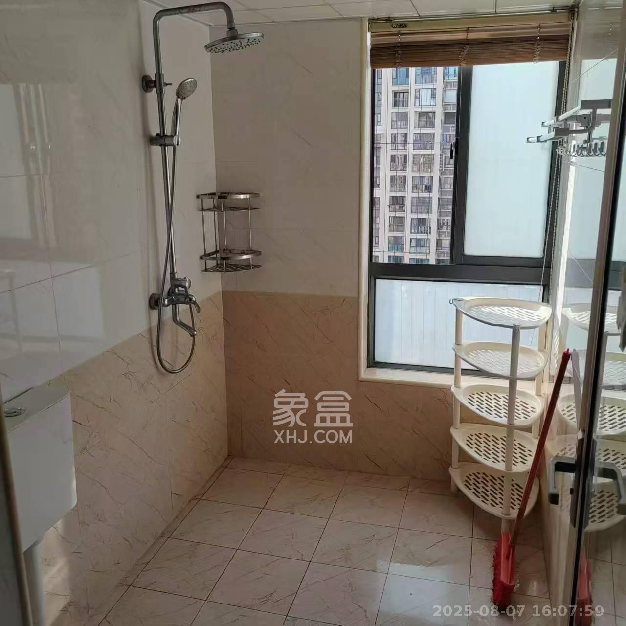 五矿紫湖香醍  4室2厅1卫    2200.0元/月 五矿紫湖香醍  4室2厅1卫    2200.0元/月室内图