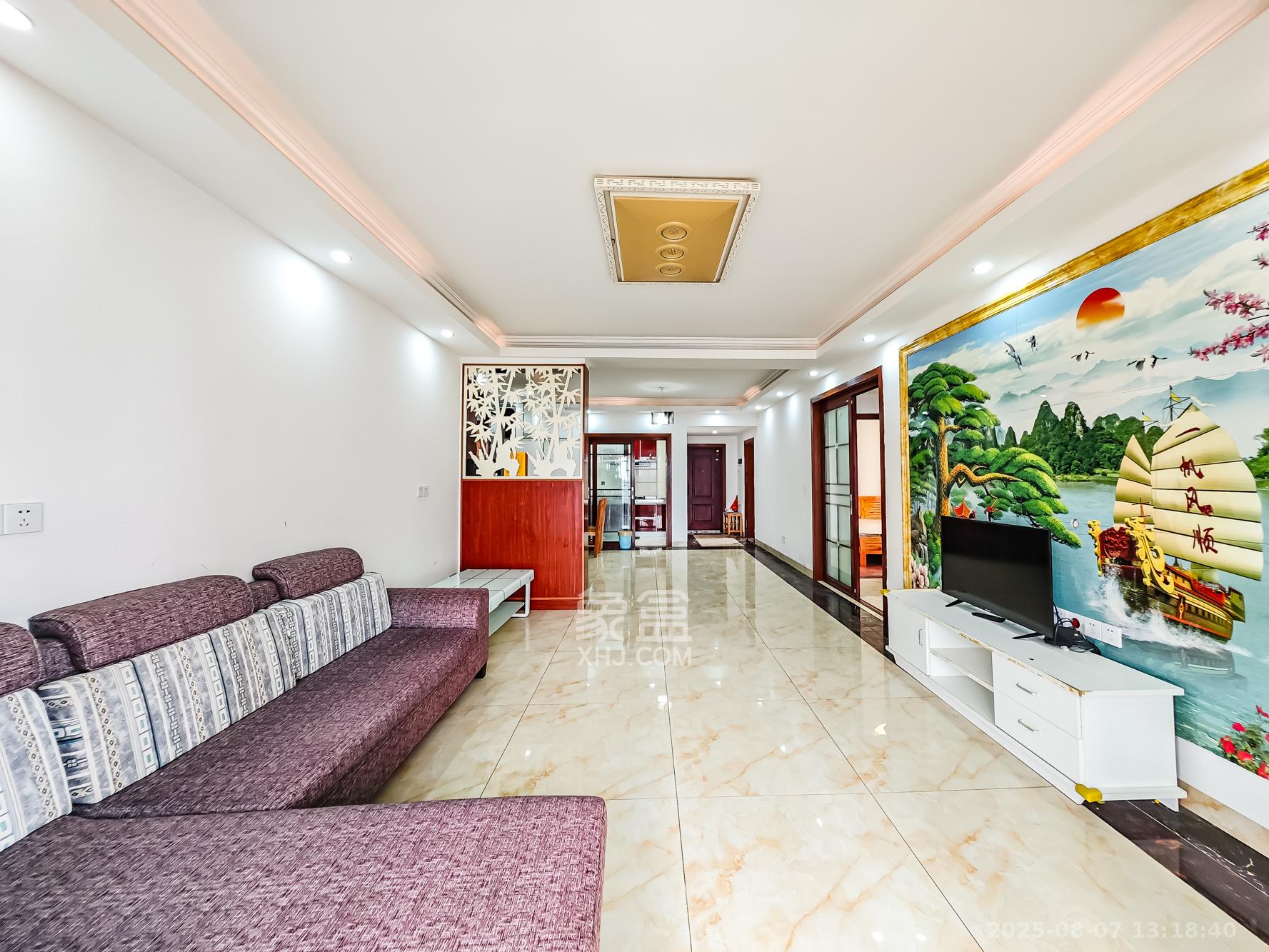 钱隆世家  4室2厅2卫    118.0万 钱隆世家  4室2厅2卫    118.0万客厅