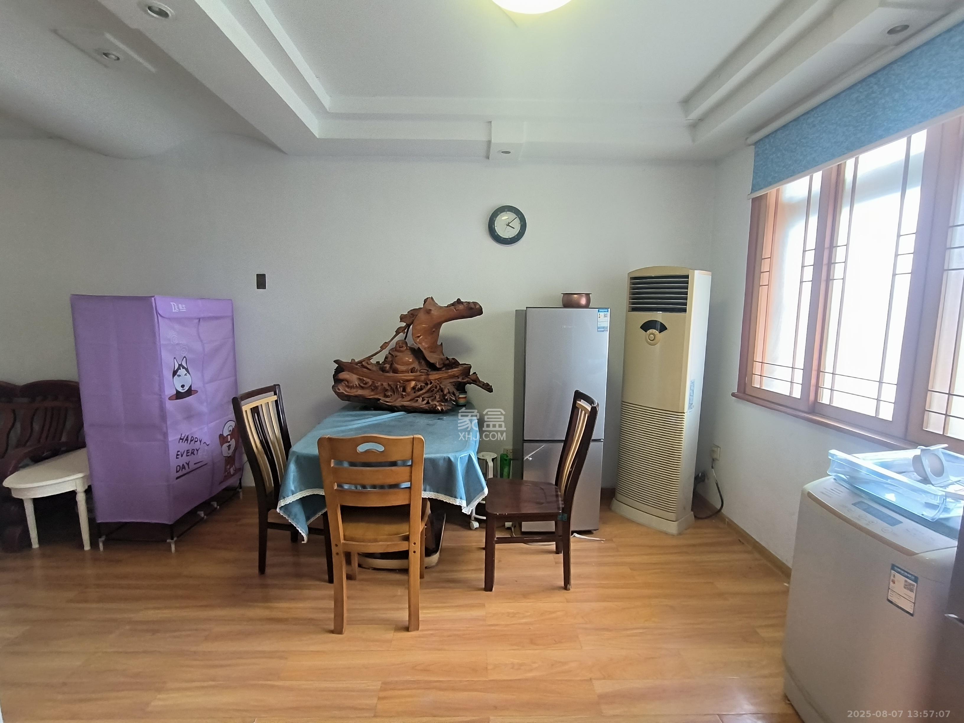 公路局宿舍  3室2厅1卫    1600.0元/月室内图