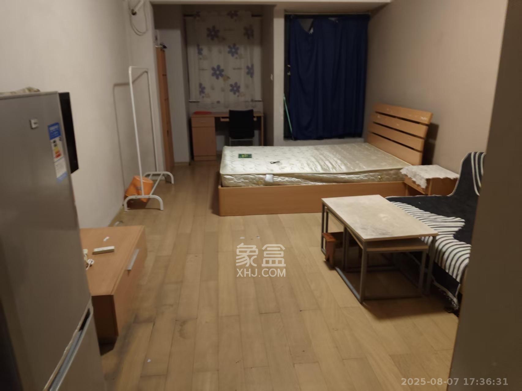 万科金色家园  1室1厅1卫   1200.00元/月室内图