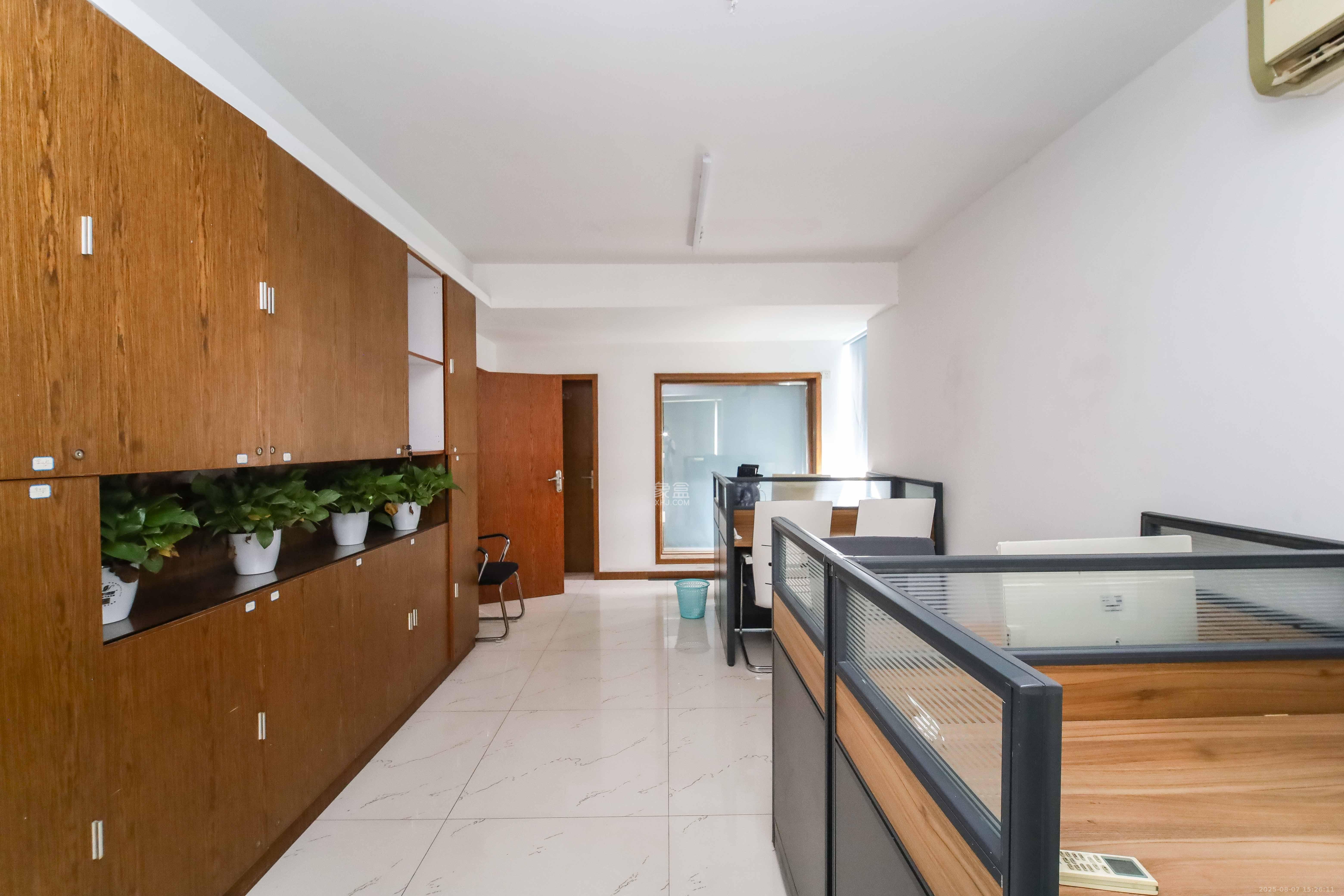 诺亚方舟大厦 4室2厅1卫 79.8万 诺亚方舟大厦 4室2厅1卫 79.8万其他