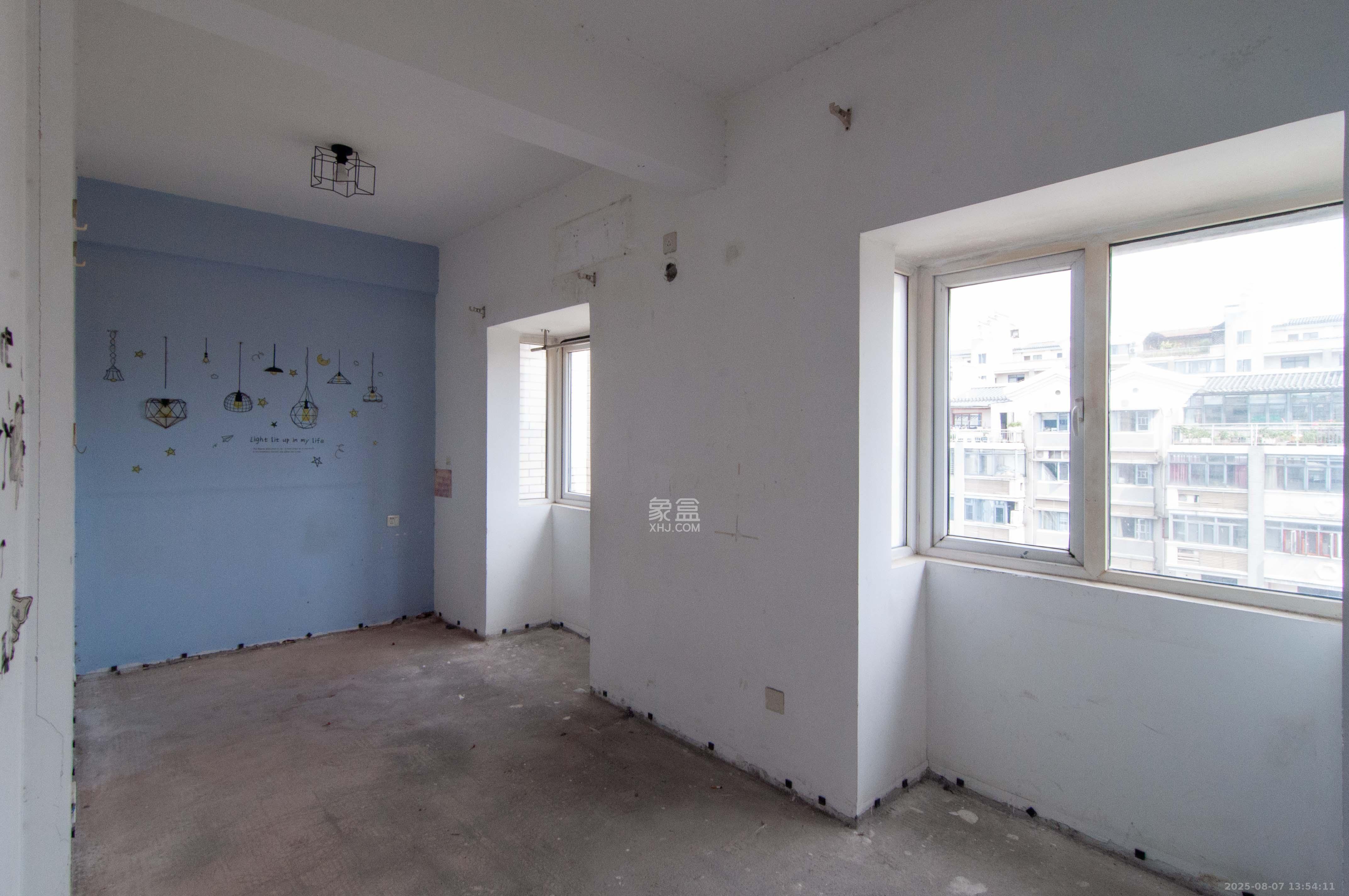 麓阳和景雅苑 5室2厅3卫 200.0万 麓阳和景雅苑 5室2厅3卫 200.0万其他