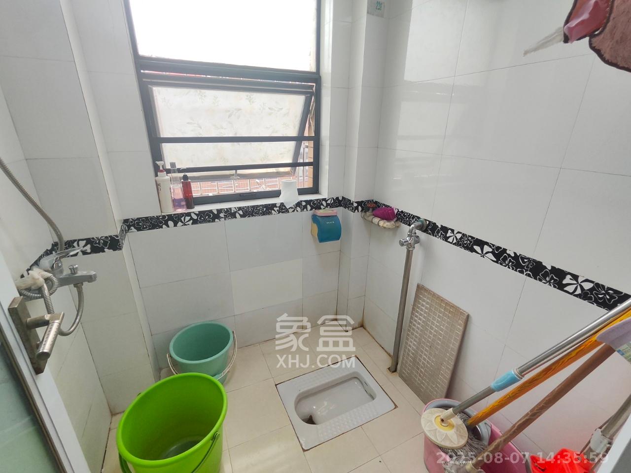 加加大街（华景苑）  3室2厅2卫    2800.0元/月室内图