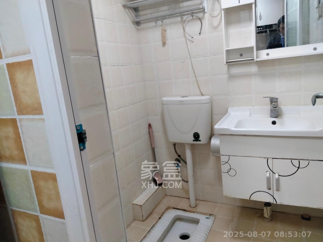 中建芙蓉嘉苑  1室1厅1卫   1200.00元/月室内图