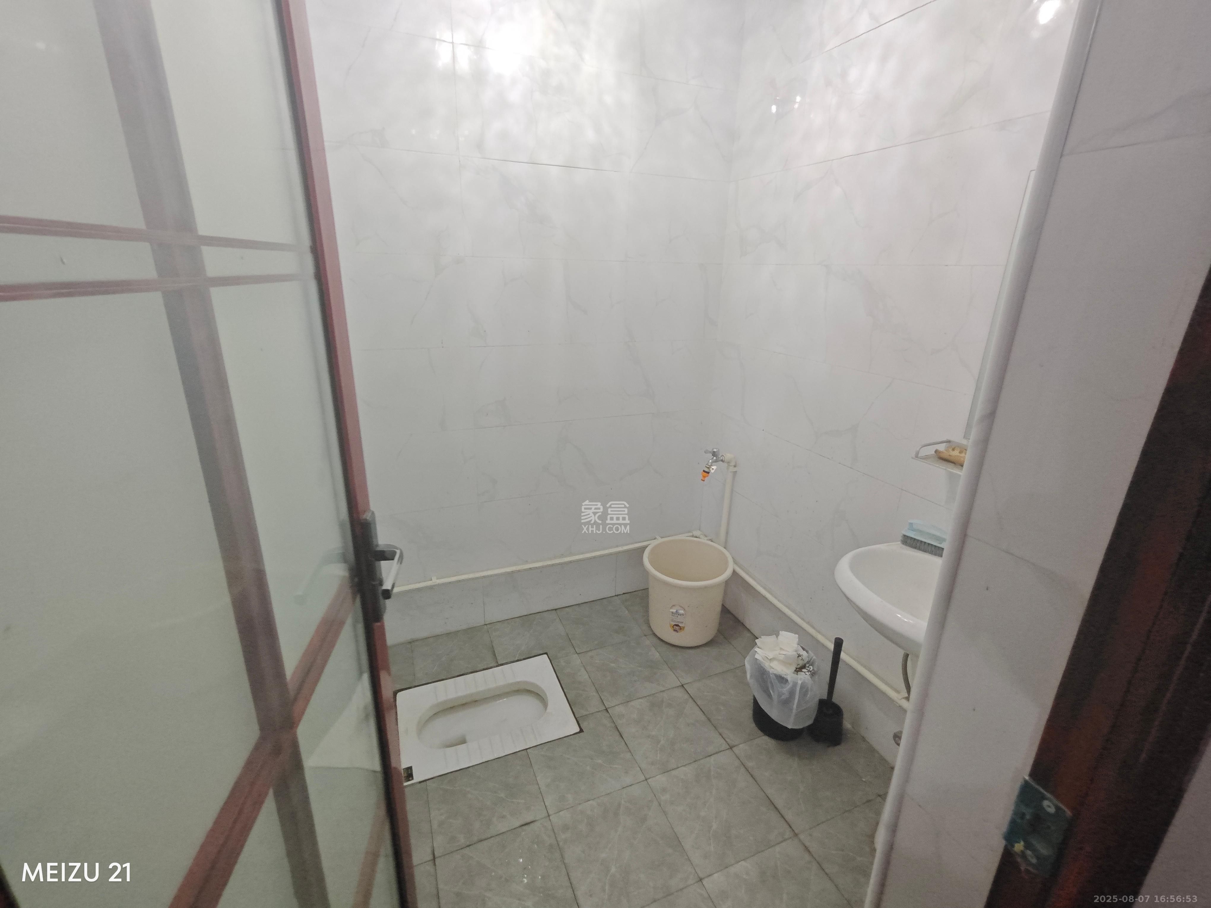 万科城 5室2厅2卫 6000.0元/月 万科城 5室2厅2卫 6000.0元/月室内图