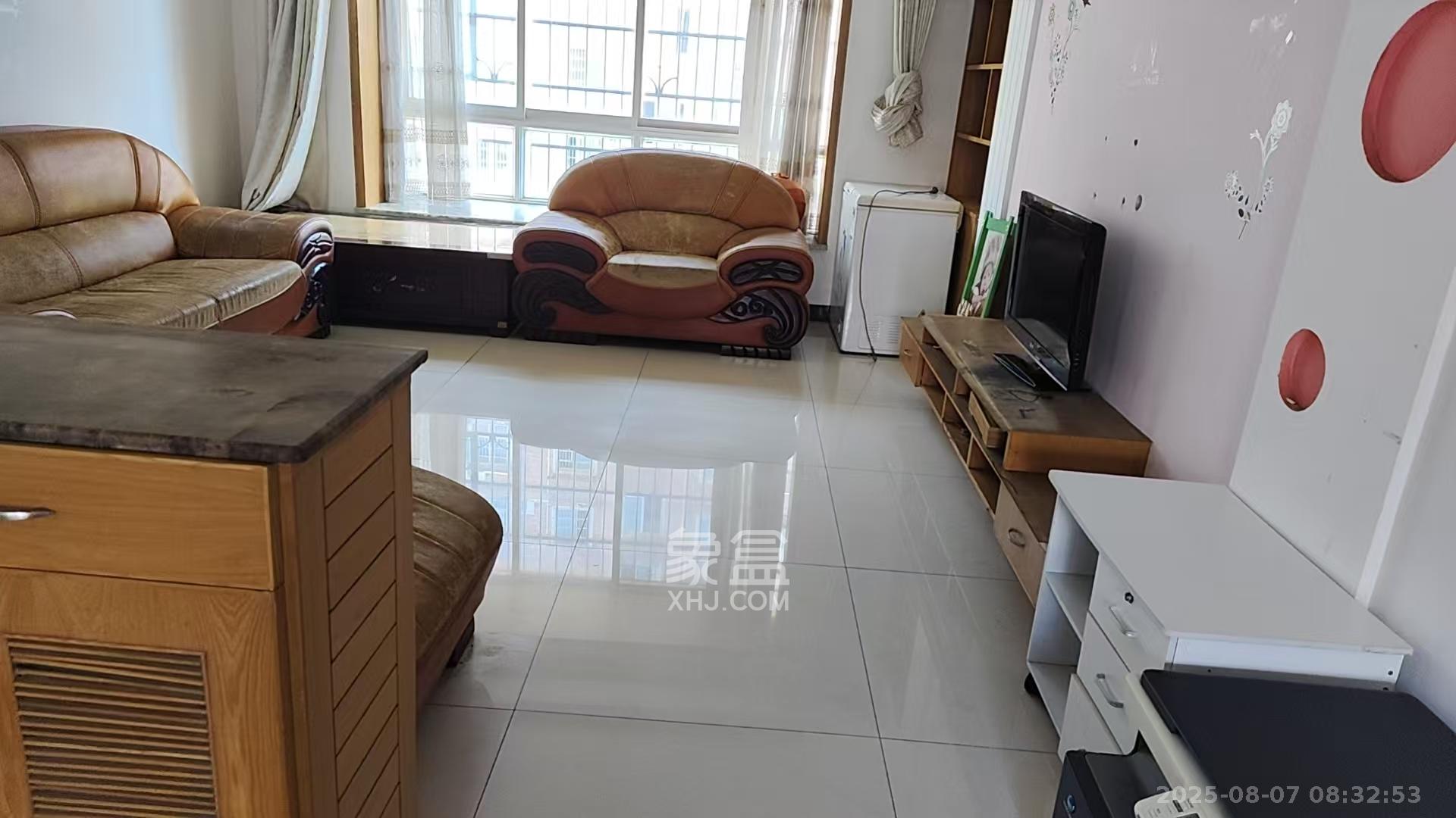 山水庭院  2室2厅1卫    1200.0元/月室内图