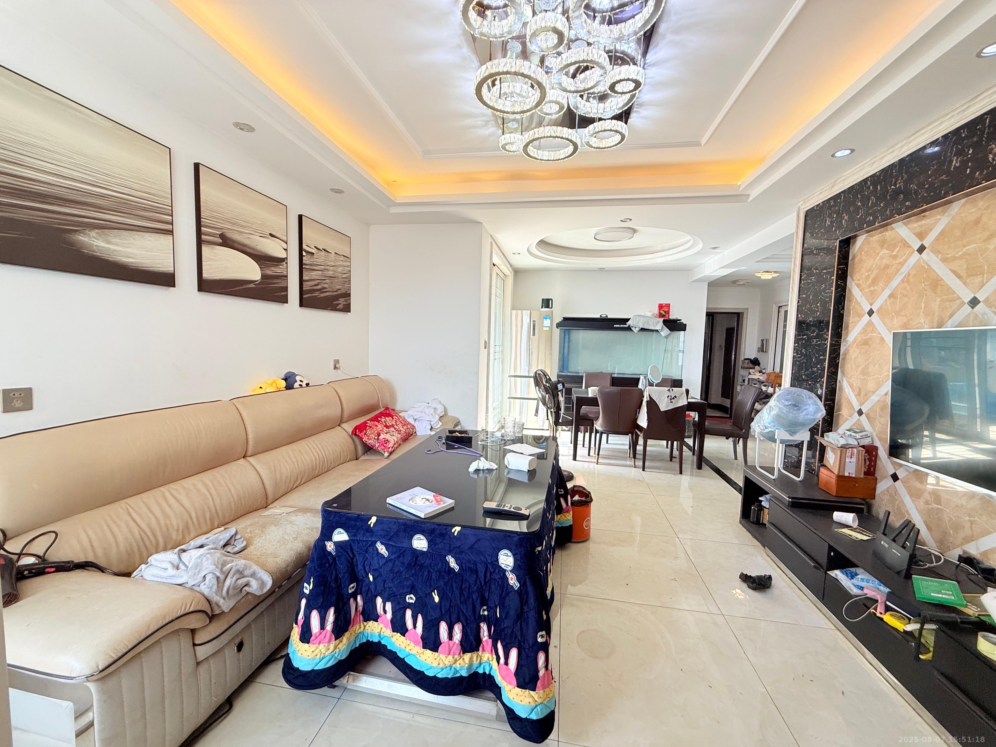 鑫科明珠 3室1厅2卫 3200.0元/月 鑫科明珠 3室1厅2卫 3200.0元/月室内图