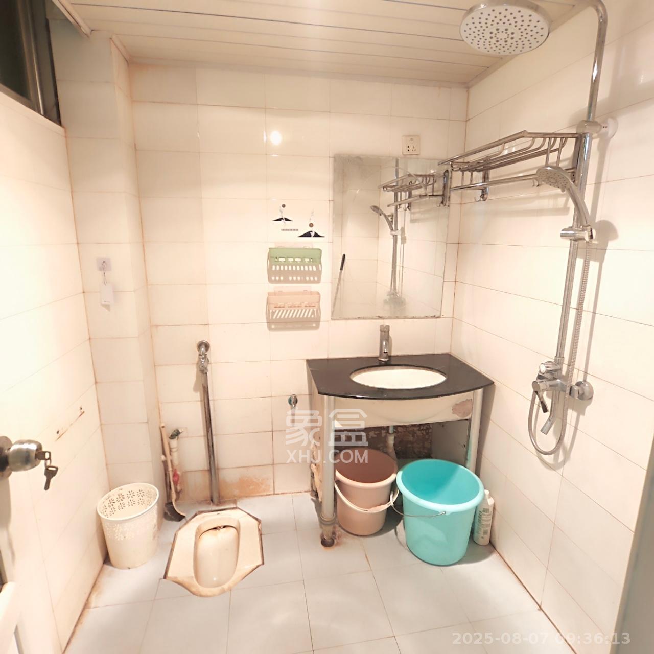 中南汽车世界 2室2厅1卫 1000.0元/月 中南汽车世界 2室2厅1卫 1000.0元/月室内图