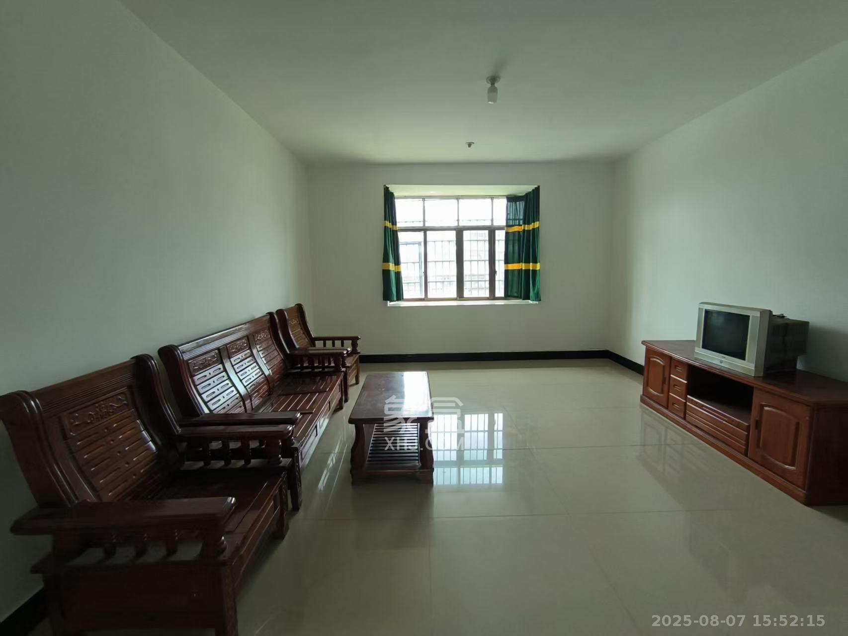 兴联母山小区  3室2厅1卫    1300.0元/月室内图