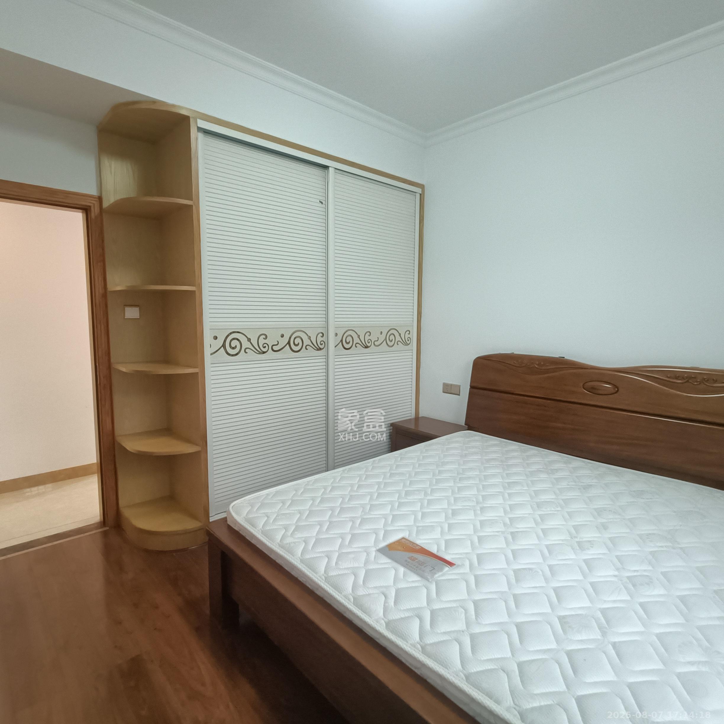 泰禹云开壹品  3室2厅2卫    3000.0元/月室内图