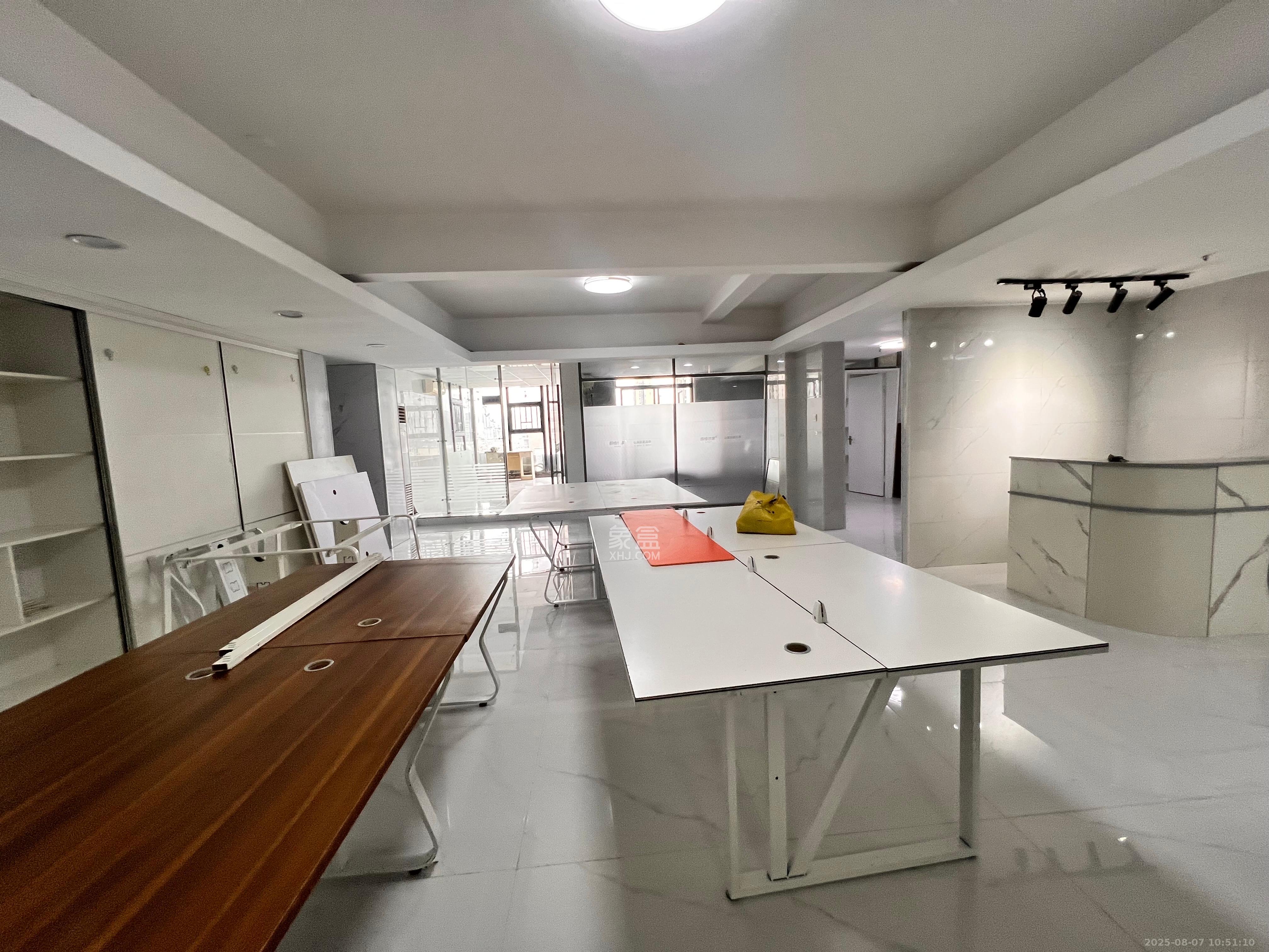 上河国际A座 5室1厅1卫 24000.0元/月 上河国际A座 5室1厅1卫 24000.0元/月室内图