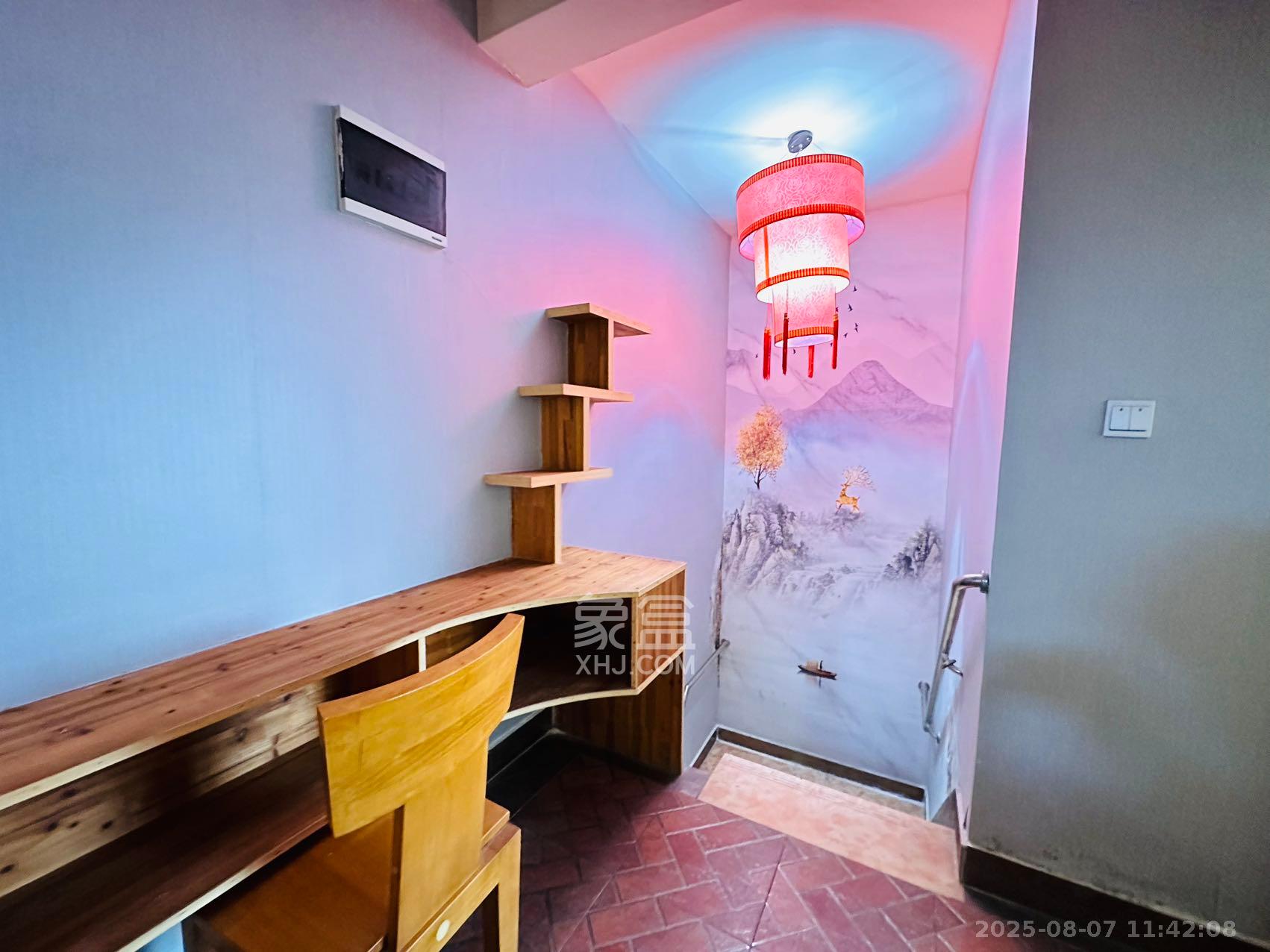 世嘉国际华城 2室2厅2卫 2600.0元/月 世嘉国际华城 2室2厅2卫 2600.0元/月室内图