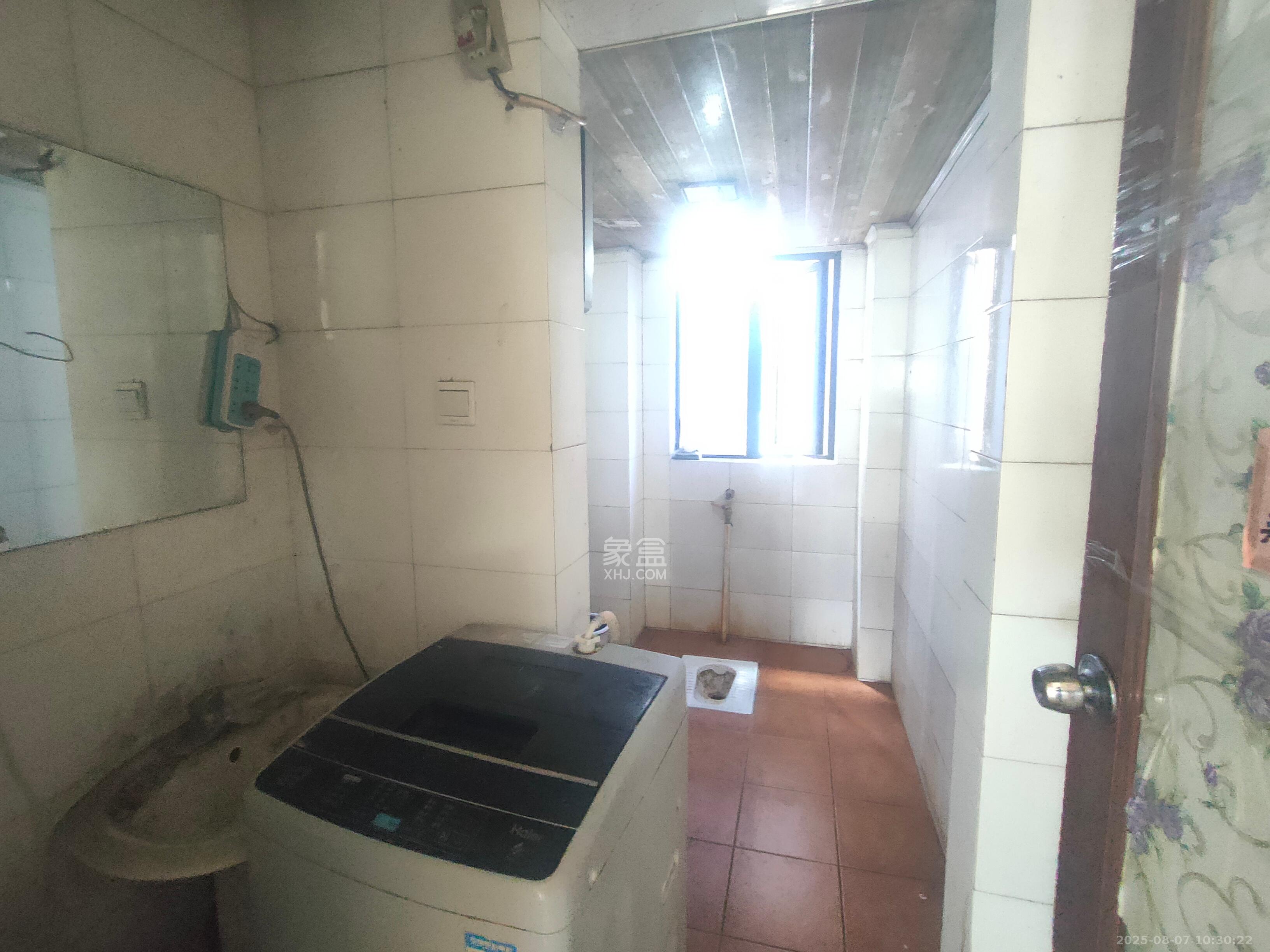 馨域公寓 1室2厅1卫 3680.0元/月 馨域公寓 1室2厅1卫 3680.0元/月室内图